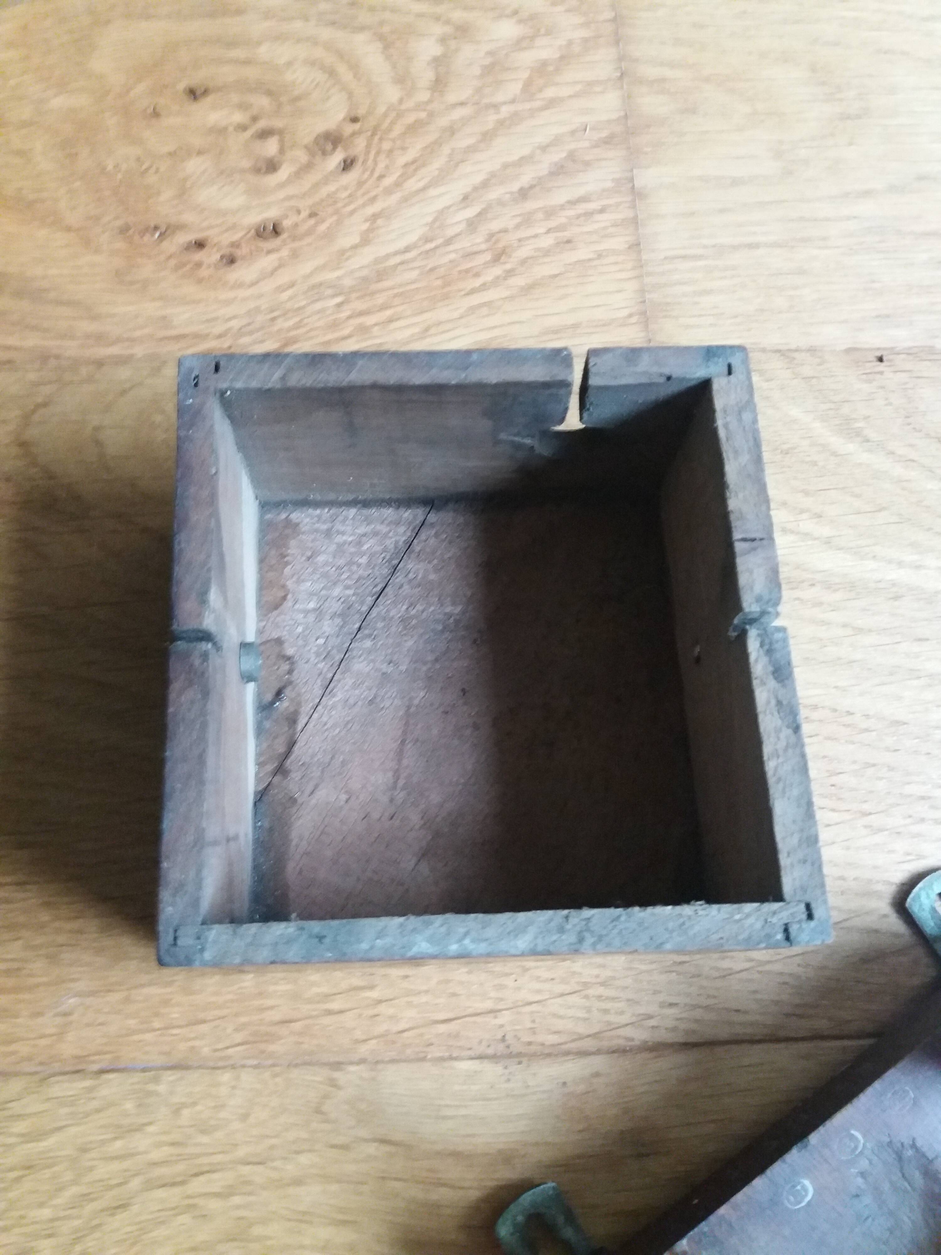 Old telephone bell chime