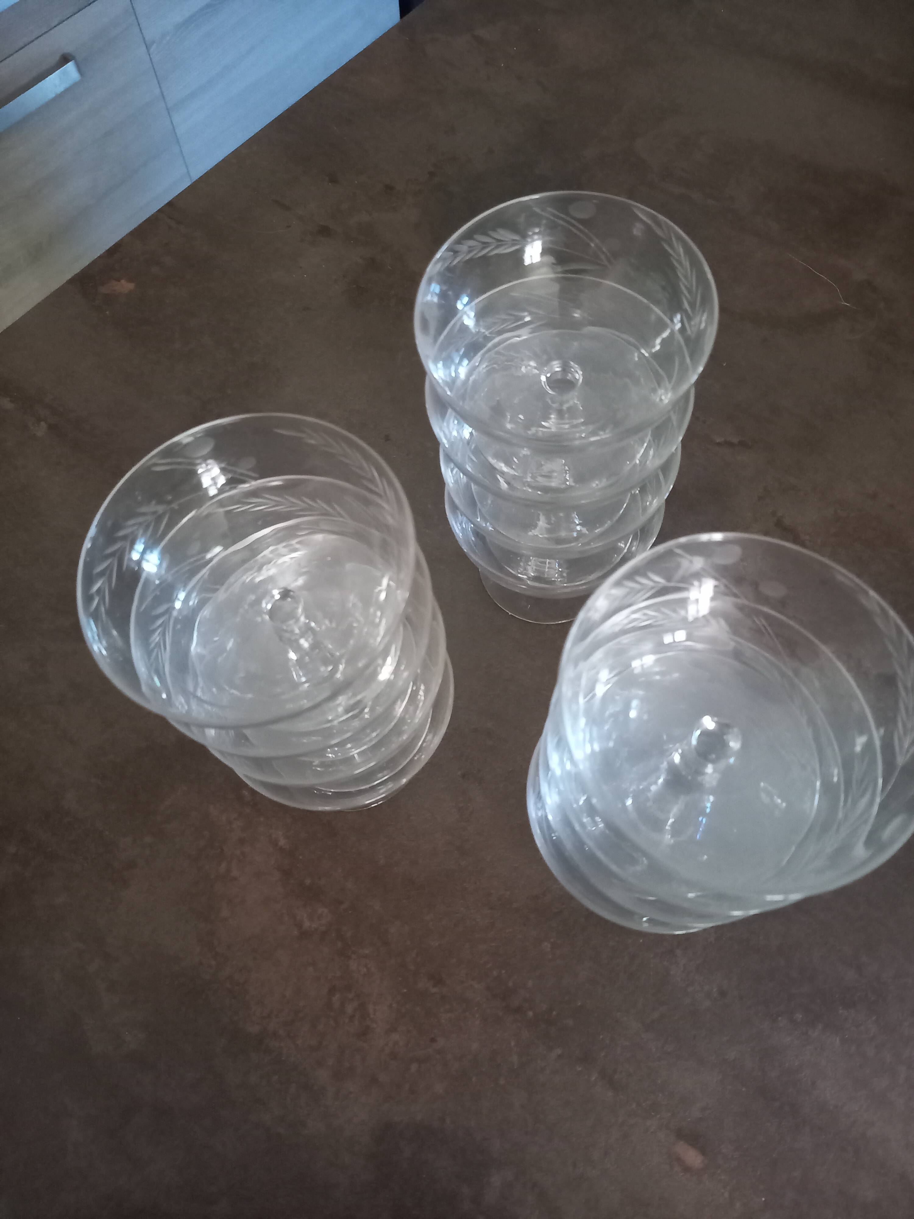 12 crystal champagne glasses engraved with a wheat stalk motif