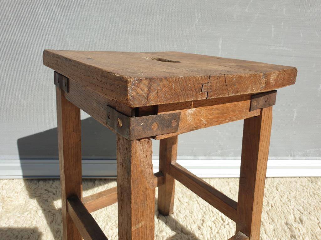 Oak workshop stool with grip