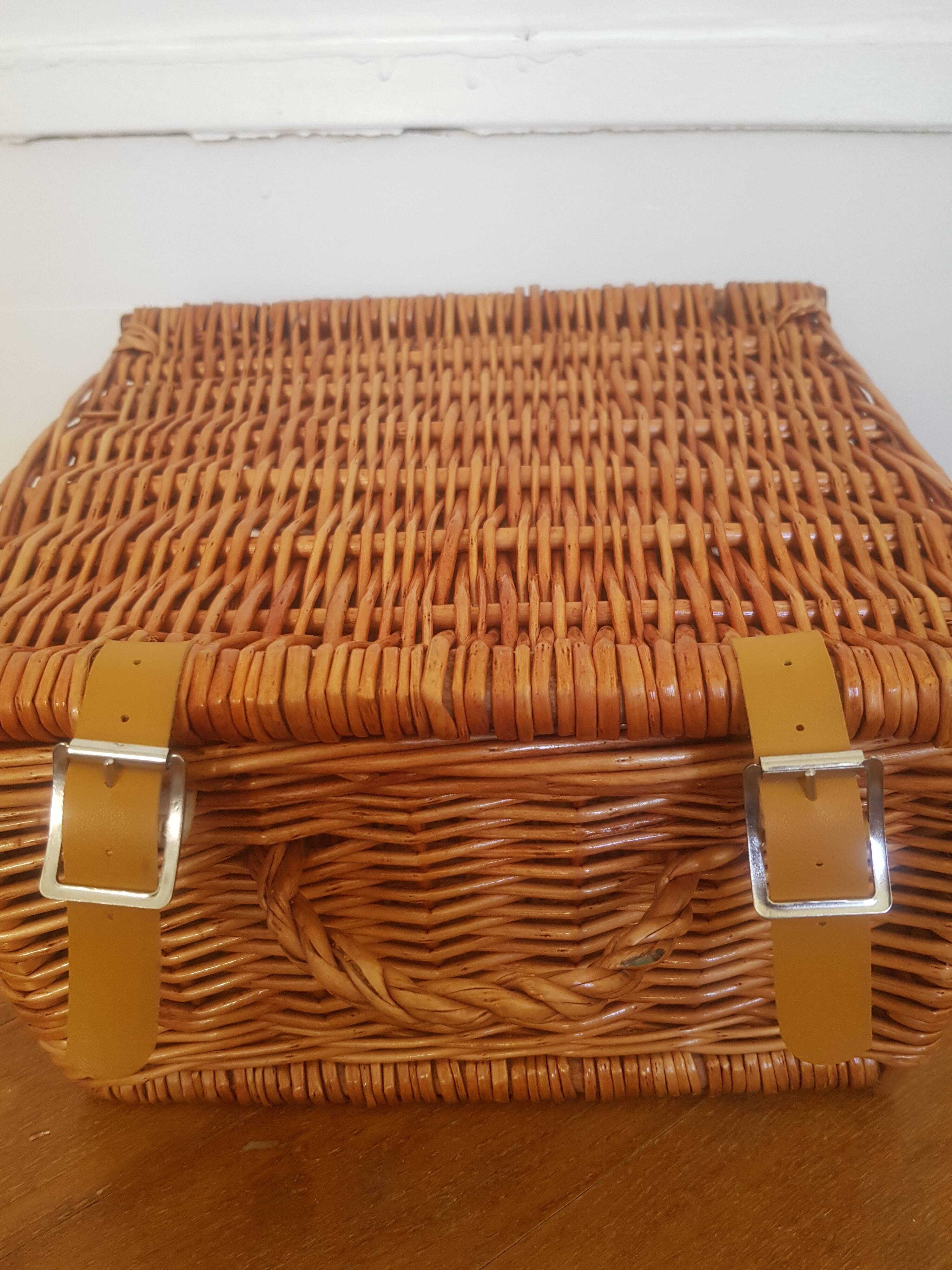 Wicker basket
