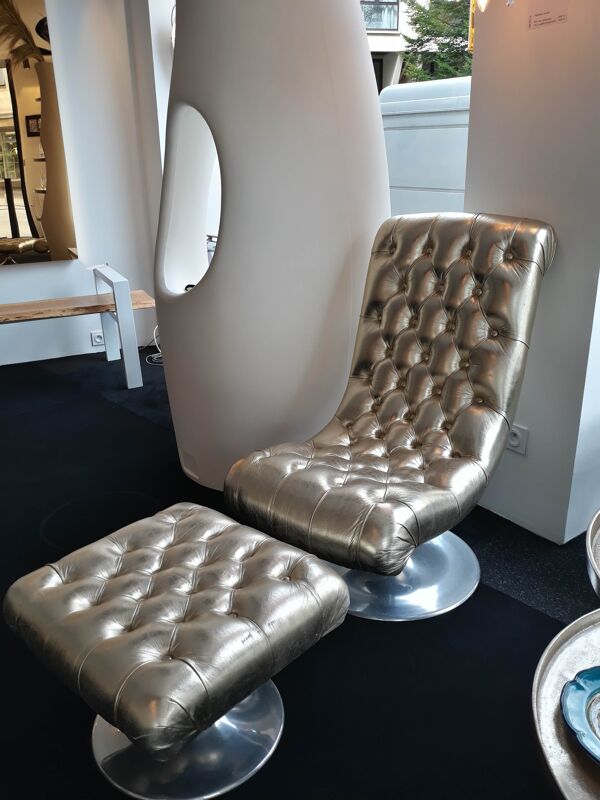 Fauteuil capitonné Marie's corner avec repose-pieds