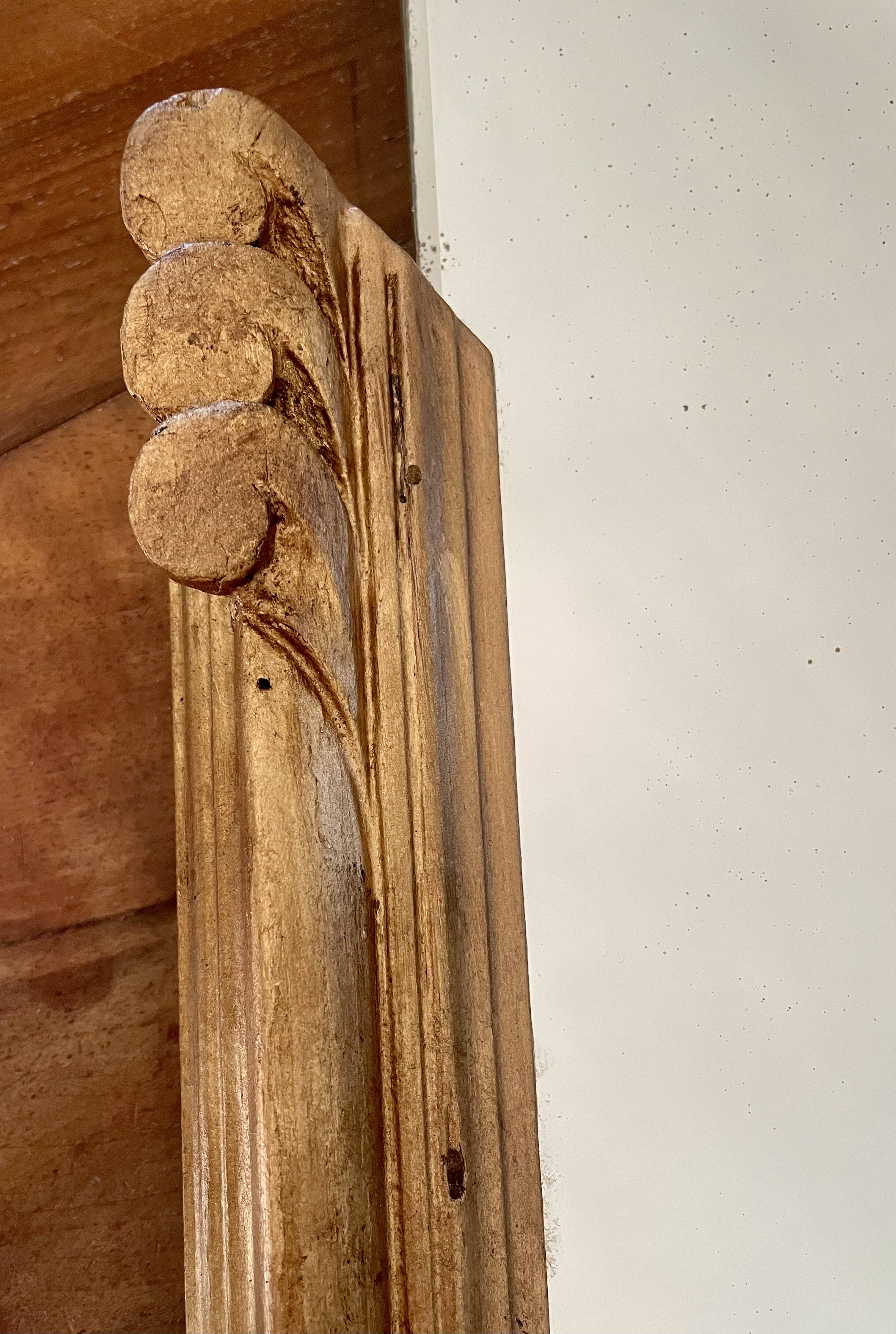 Miroir Art déco en bois doré 74x61