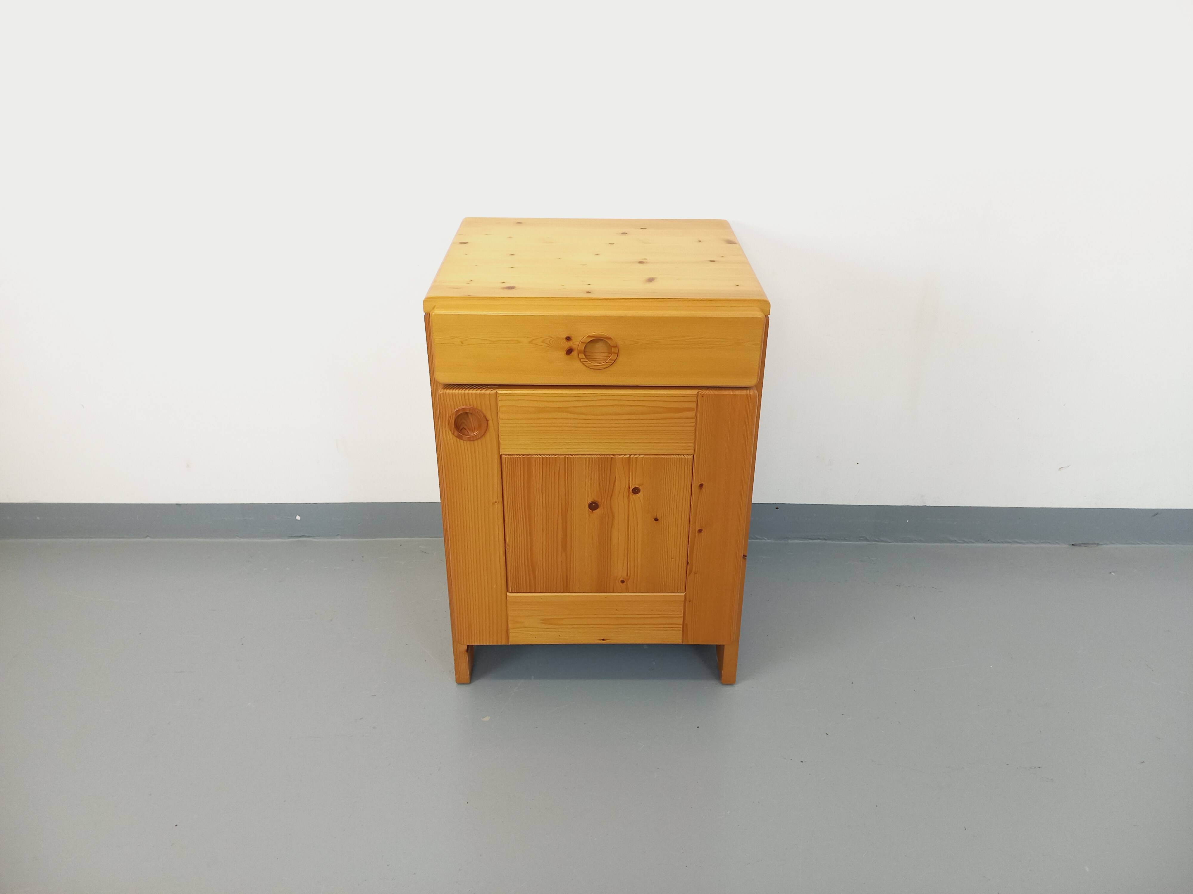 selected by Charlotte Perriand Les Arcs vintage pine storage unit from the 60s and 70s