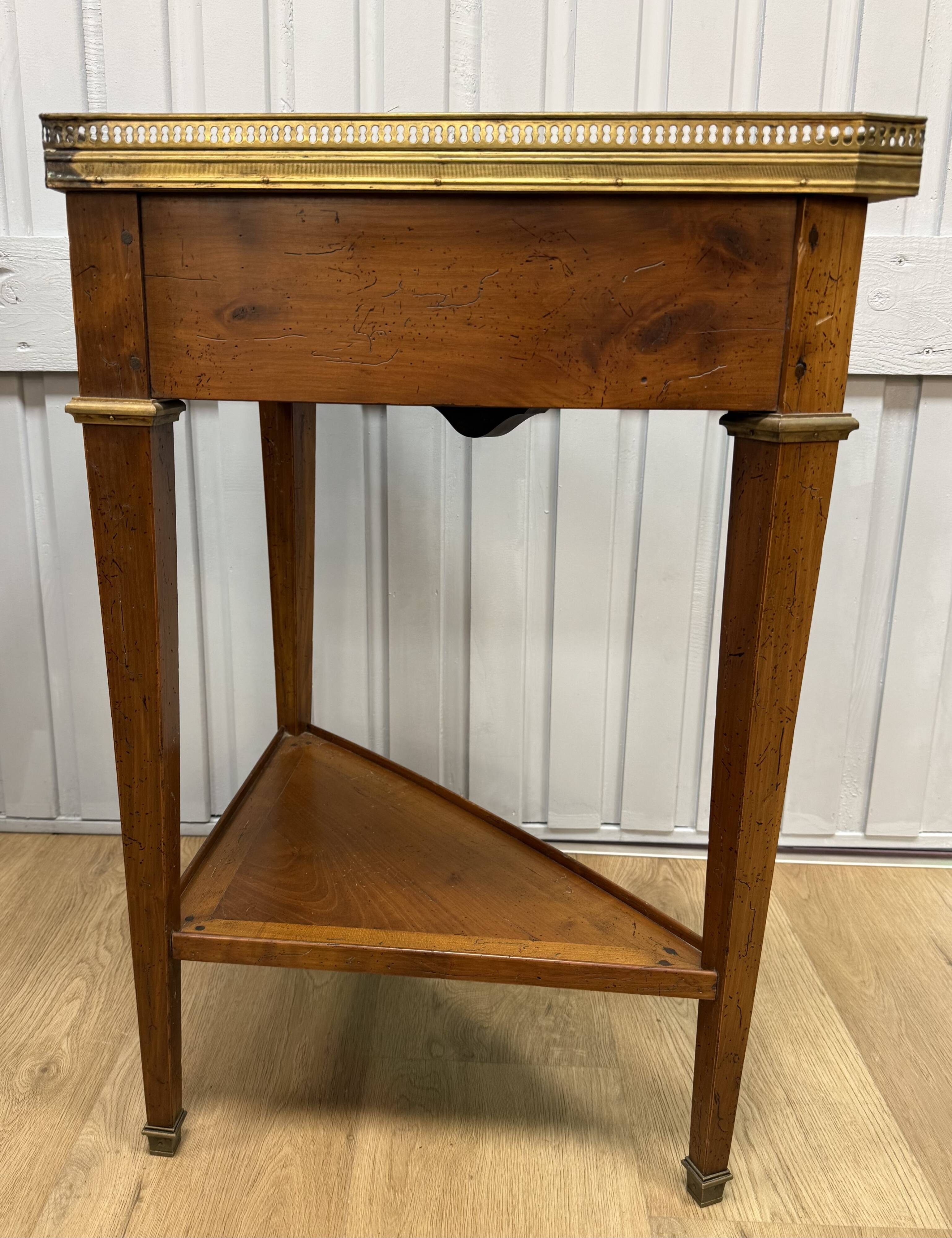 Corner shelf from Mailfert