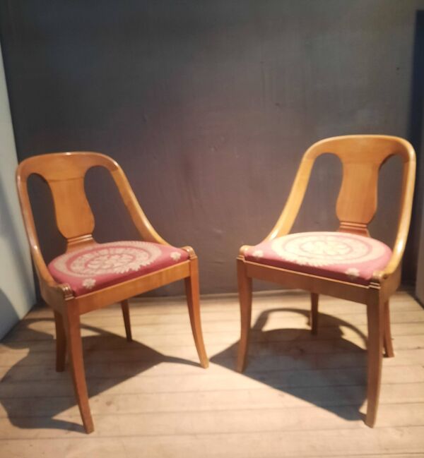 Paire de chaise gondole en bois clair