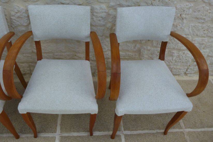 Chic 1950s bridge chairs in solid wood, white and beige, hand-stitched.