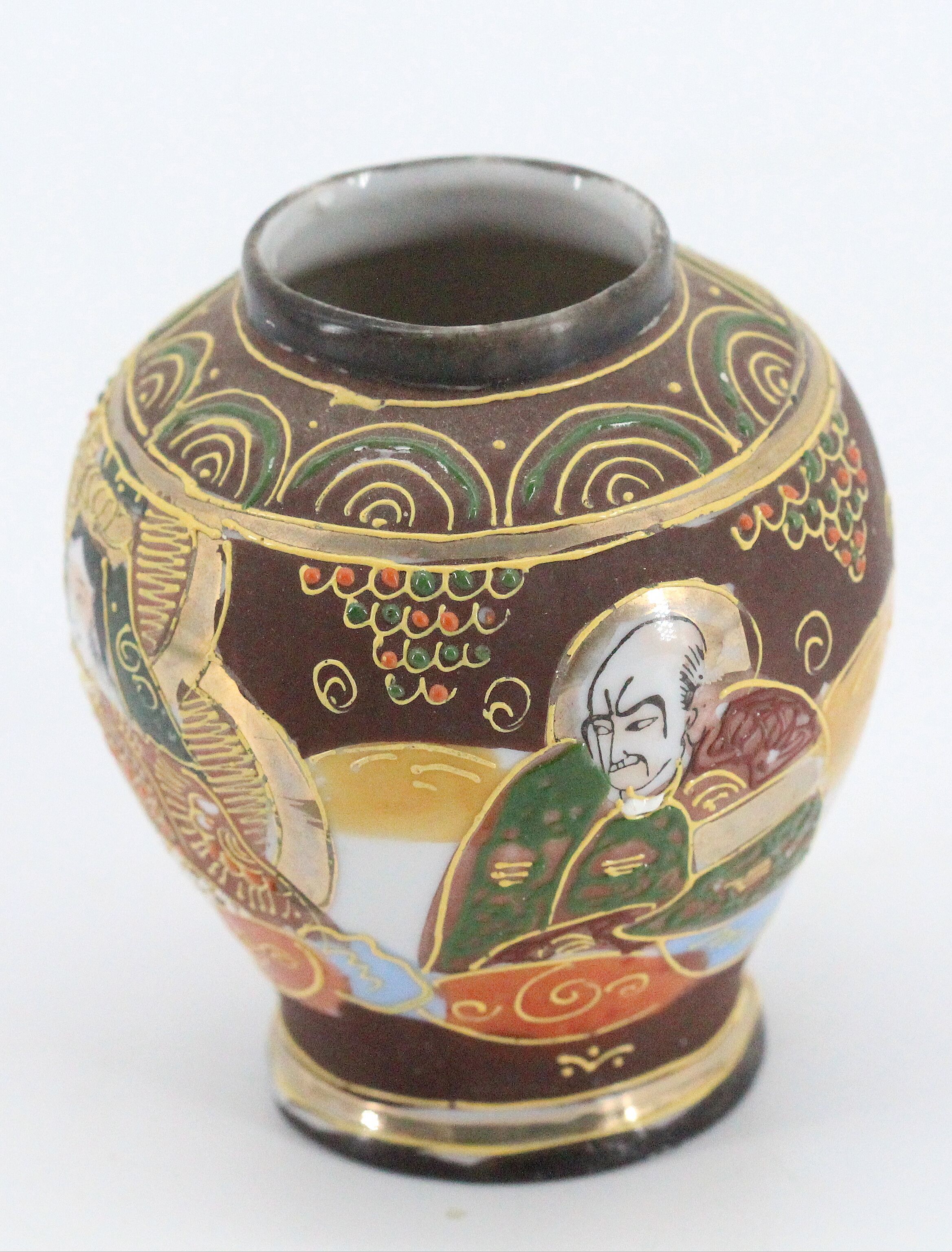 Ancient Japanese vase satsuma