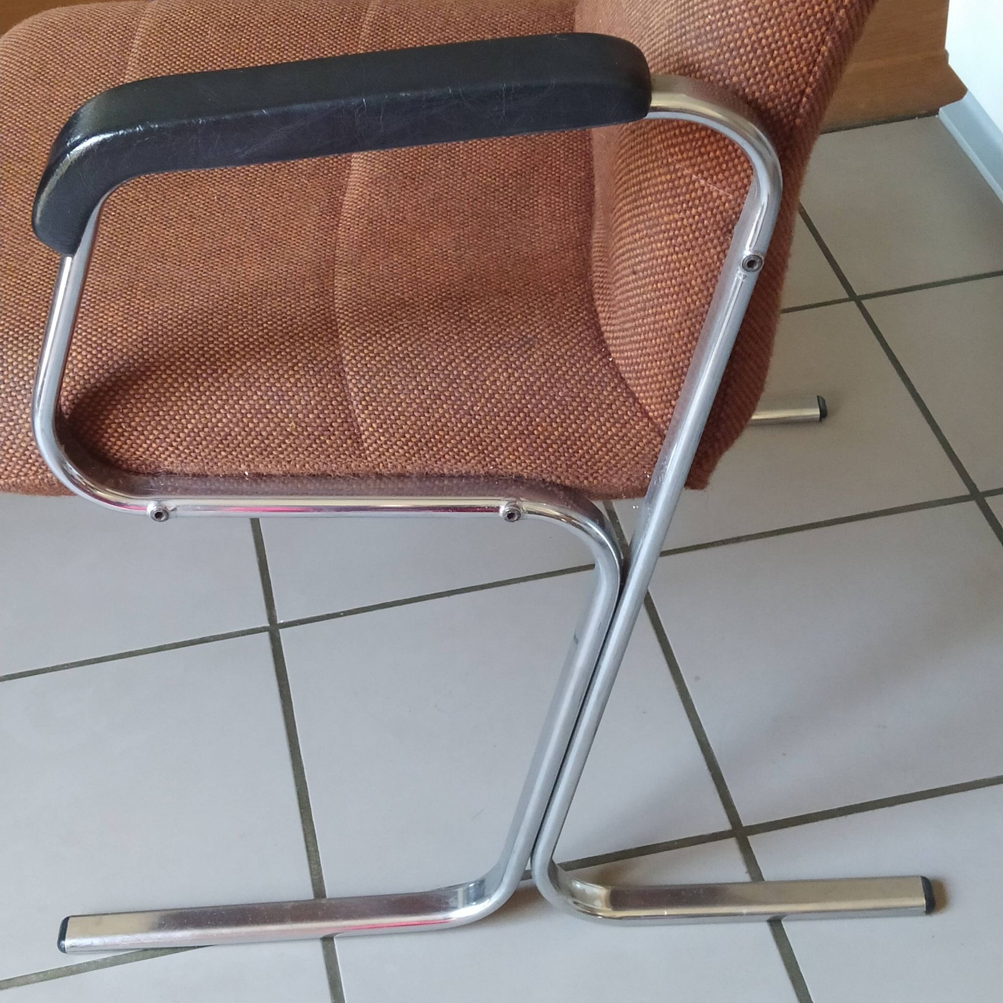 pair of 1970s modernist design armchairs in tweed fabric