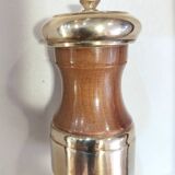 Varnished wood and brushed brass pepper mill