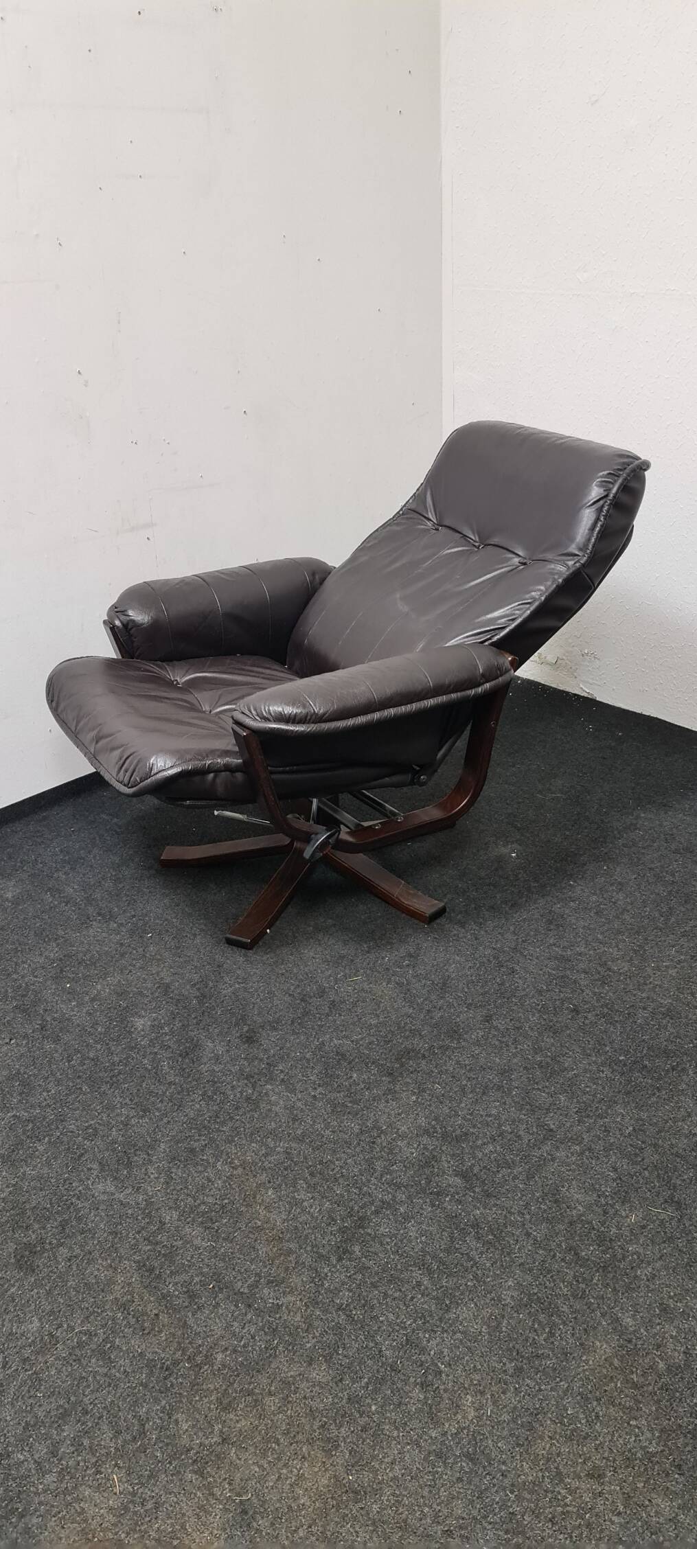 Vintage leather reclining swivel chair