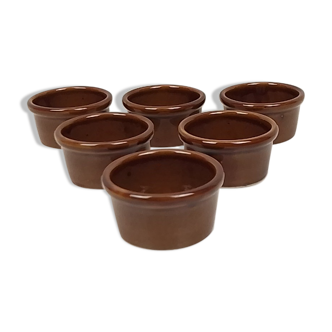 Set of 6 round brown ceramic ramekins