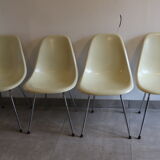 4 Herman Miller cream Eames shell chairs