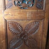 Breton enclosed bed and its chest