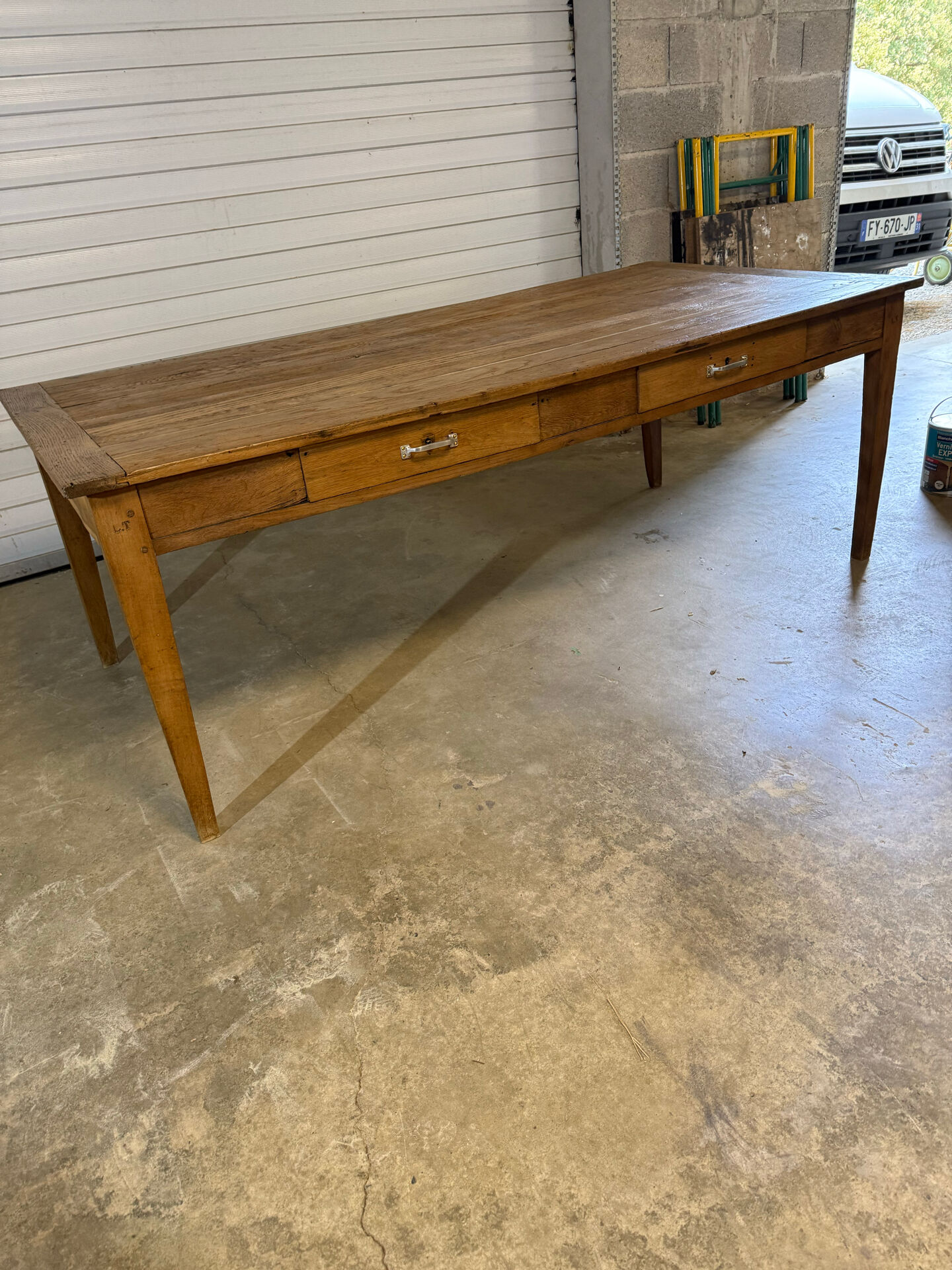 Farm table