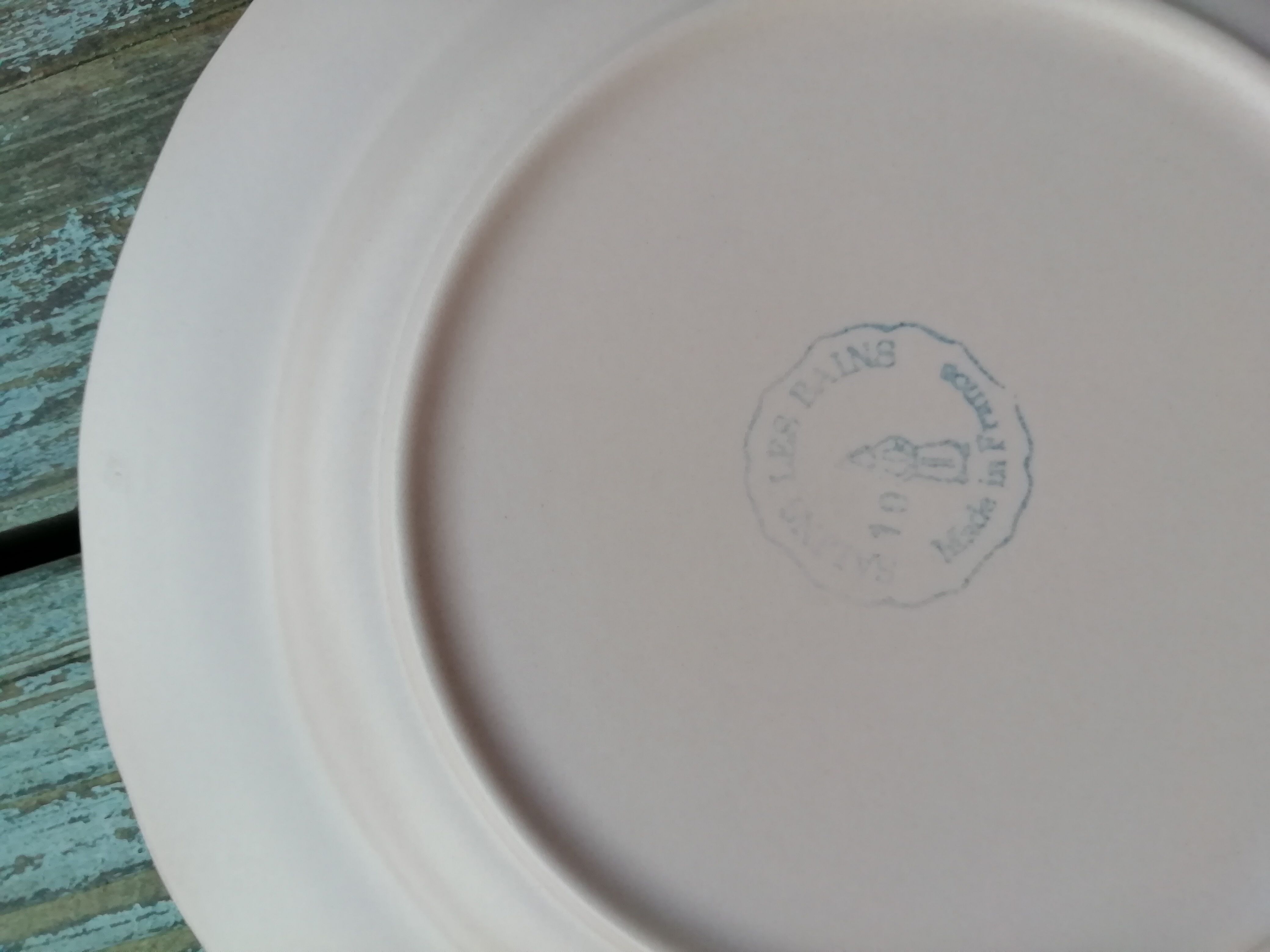 Saline pink dessert plates