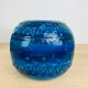 Vase boule Aldo Londi Rimini bleu pour Bitossi