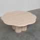 Table basse en travertin sculptural français élégant, années 1980