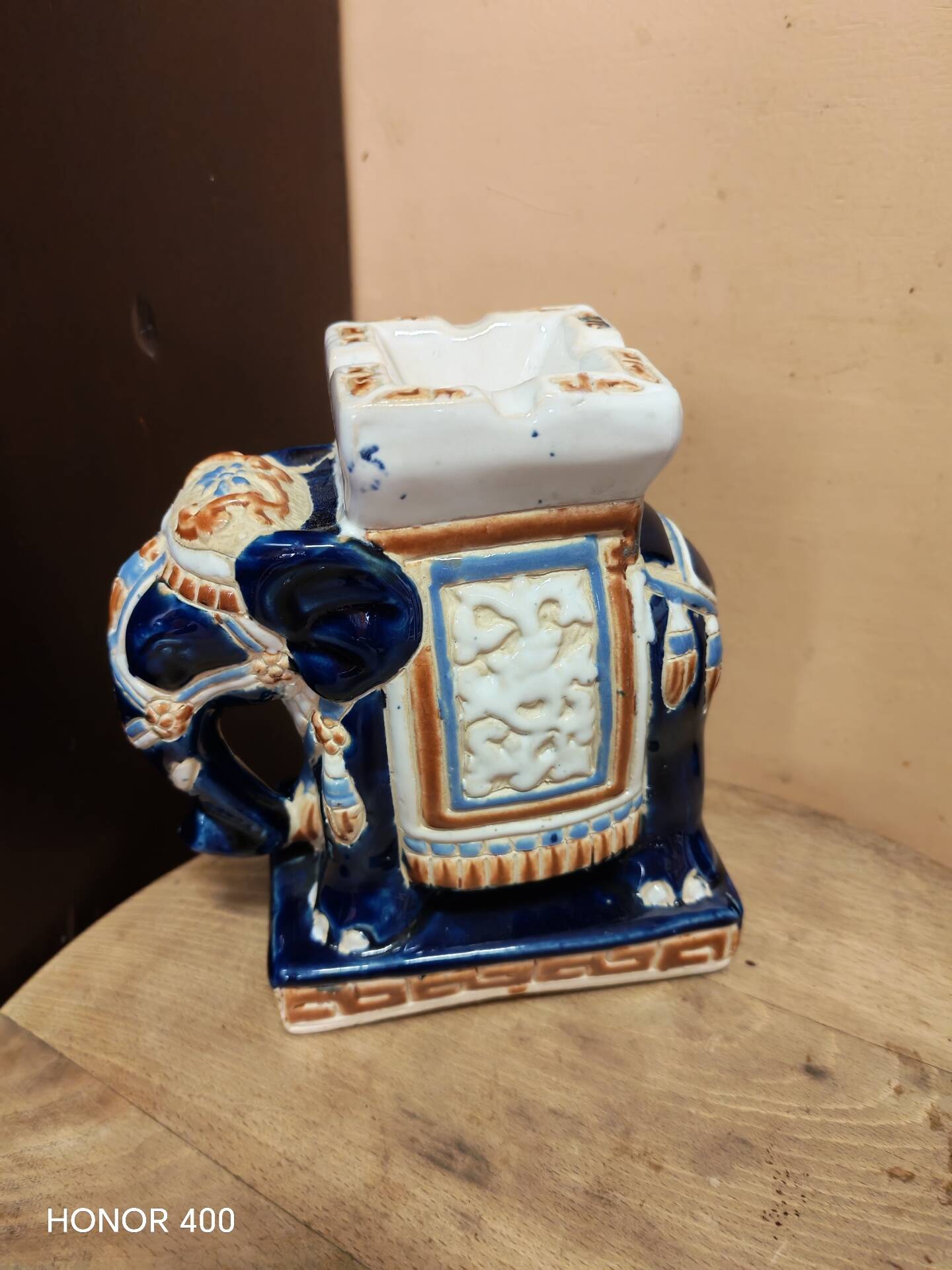 Ceramic enamelled elephant ashtray and pocket tray