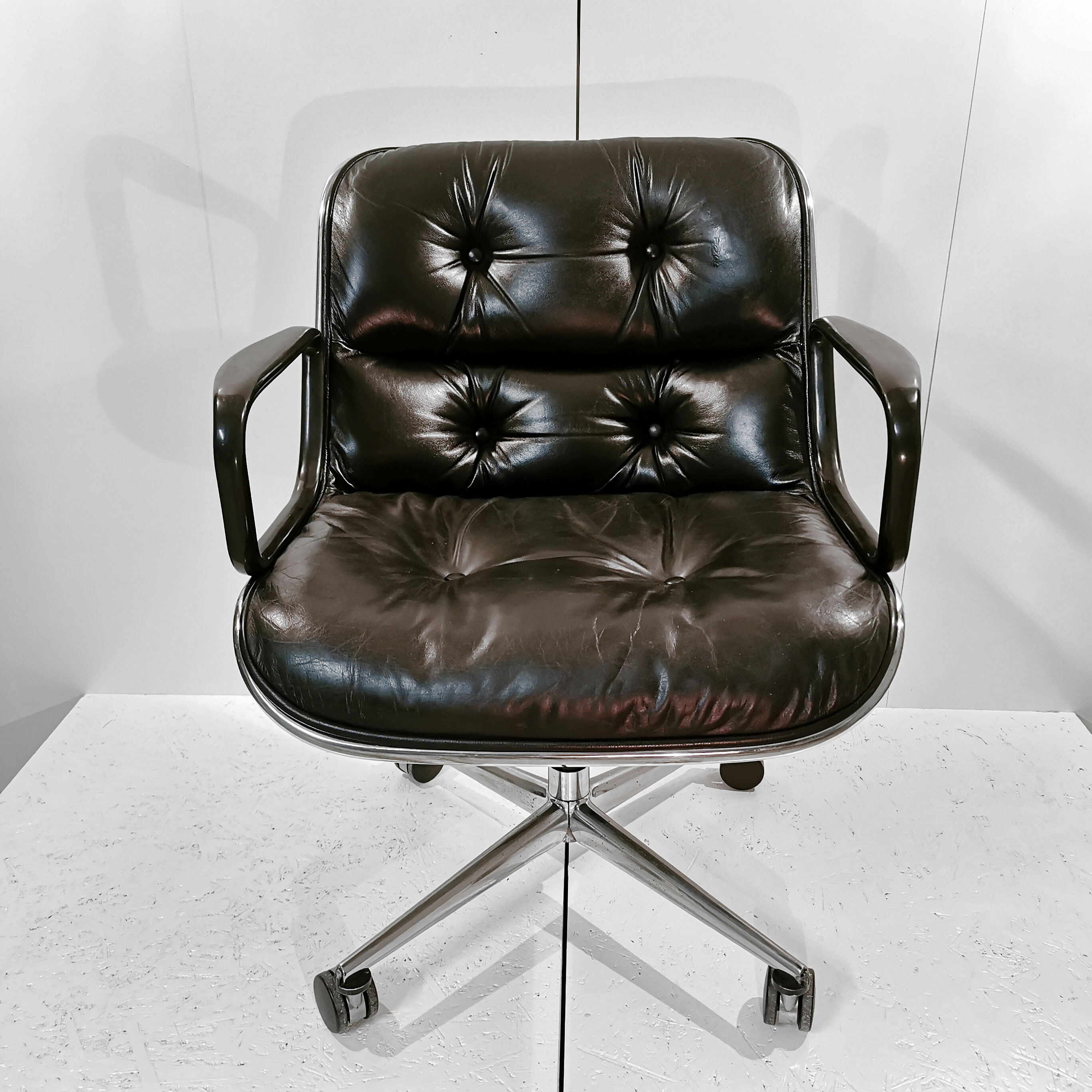 Charles Pollock's swivel armchair for Knoll, 1970