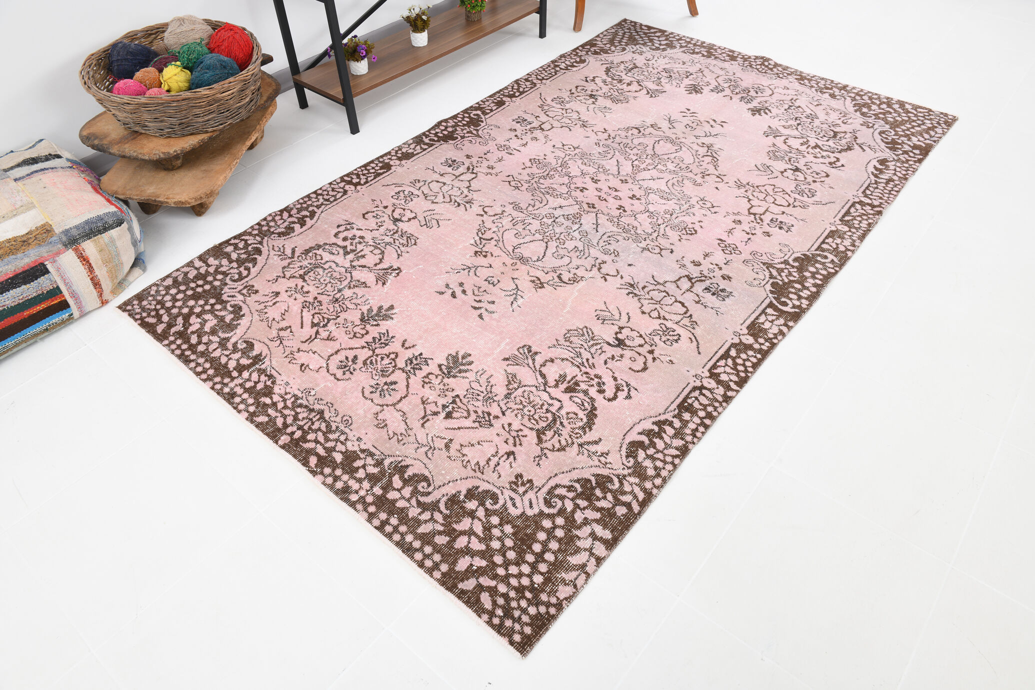 5x9 Light Pink Handmade Wool Turkish Rug 266x157Cm