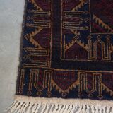 Decorative Rug with Dark Tones – 162x86 cm
