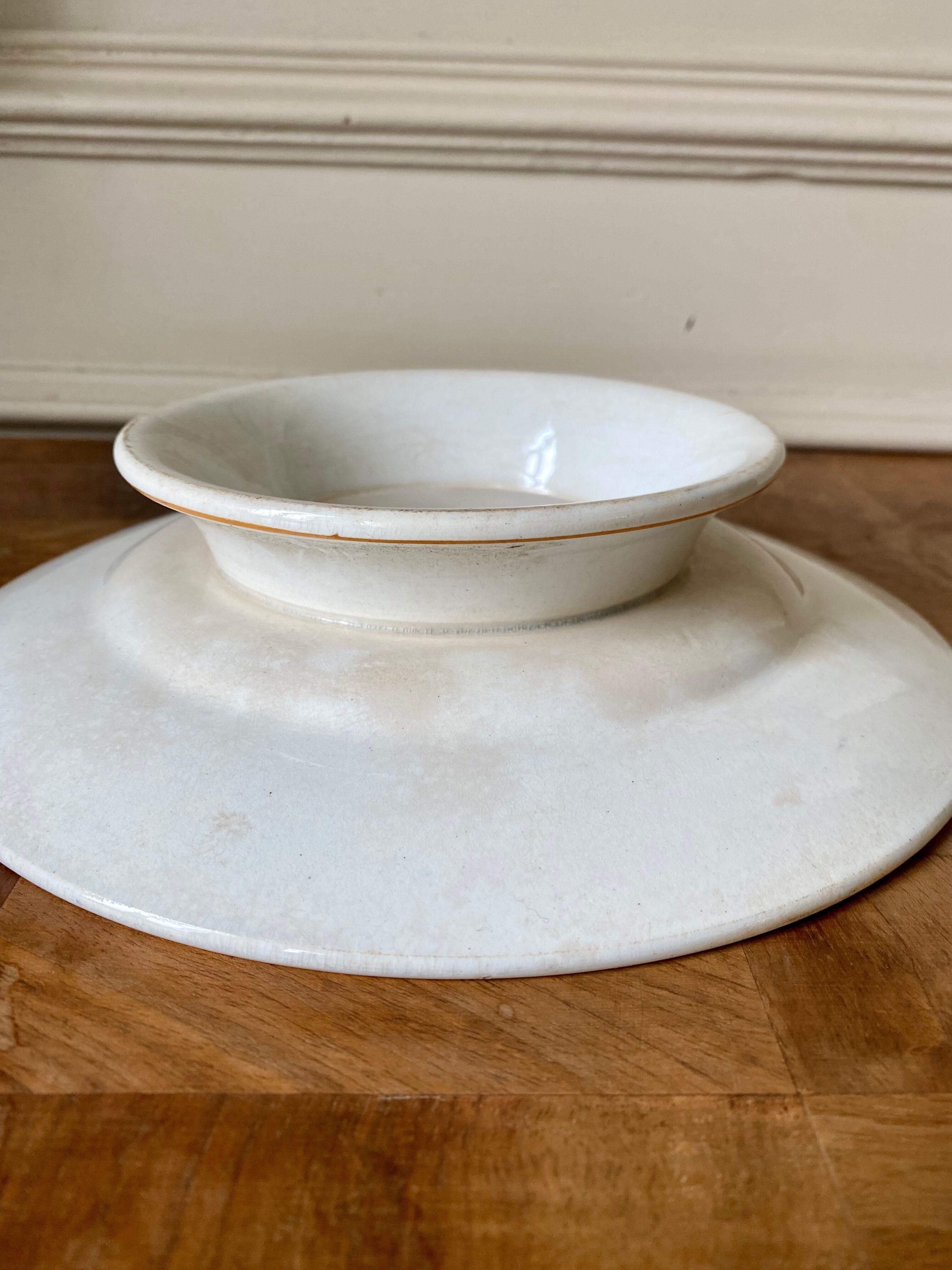 Ceramic standing dish from Saint Amand