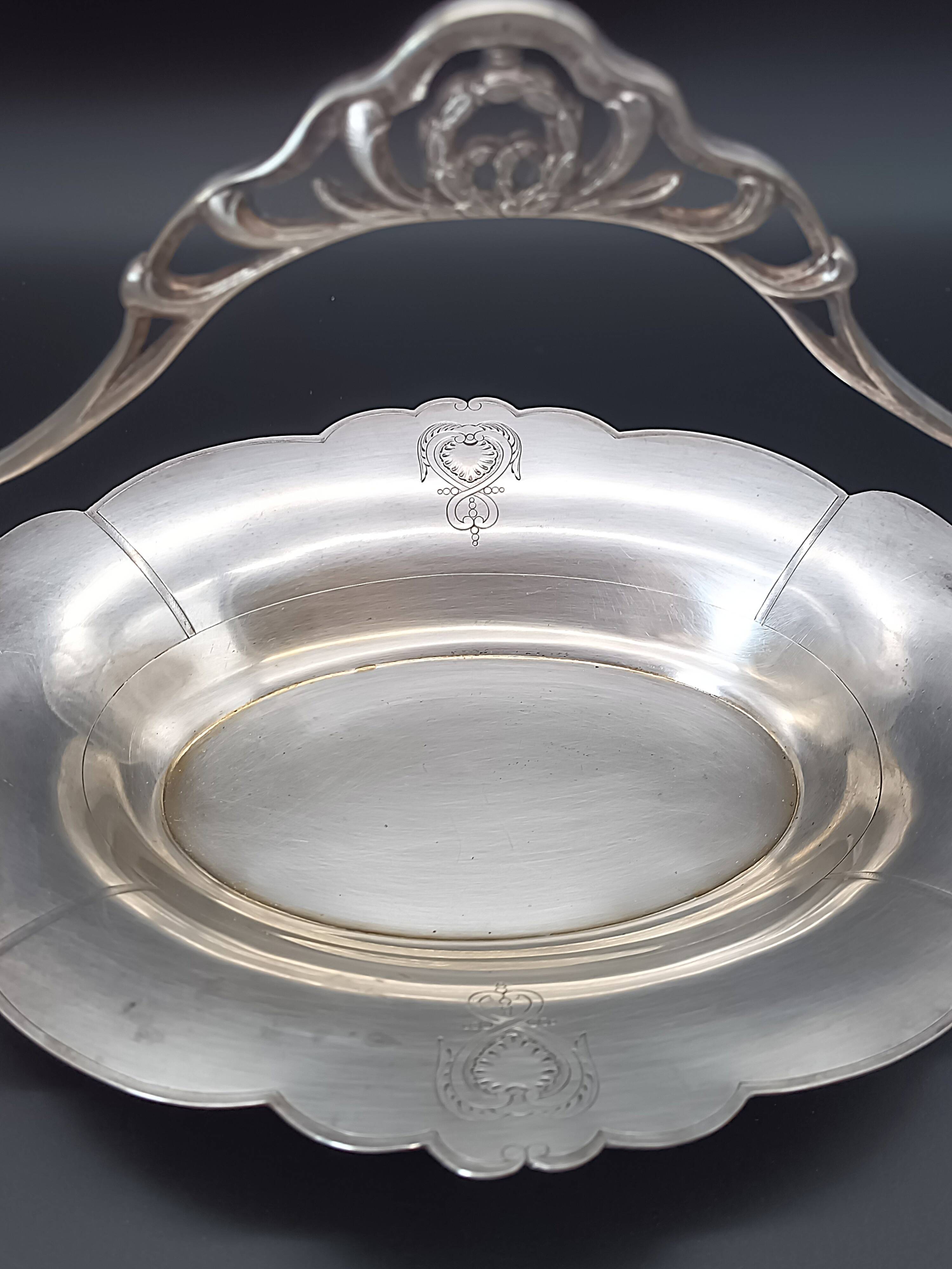 Antique silver-plated metal basket with handle, Phénix silversmith, Art Nouveau.