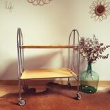 Vintage service with foldable wheels