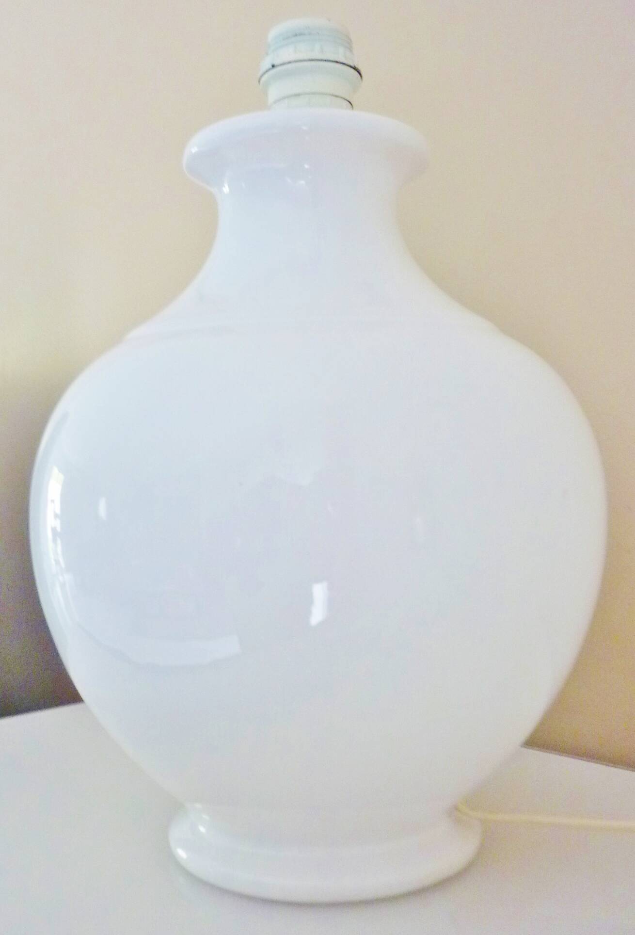 White glazed ceramic lamp, sleek design from the 60s/70s