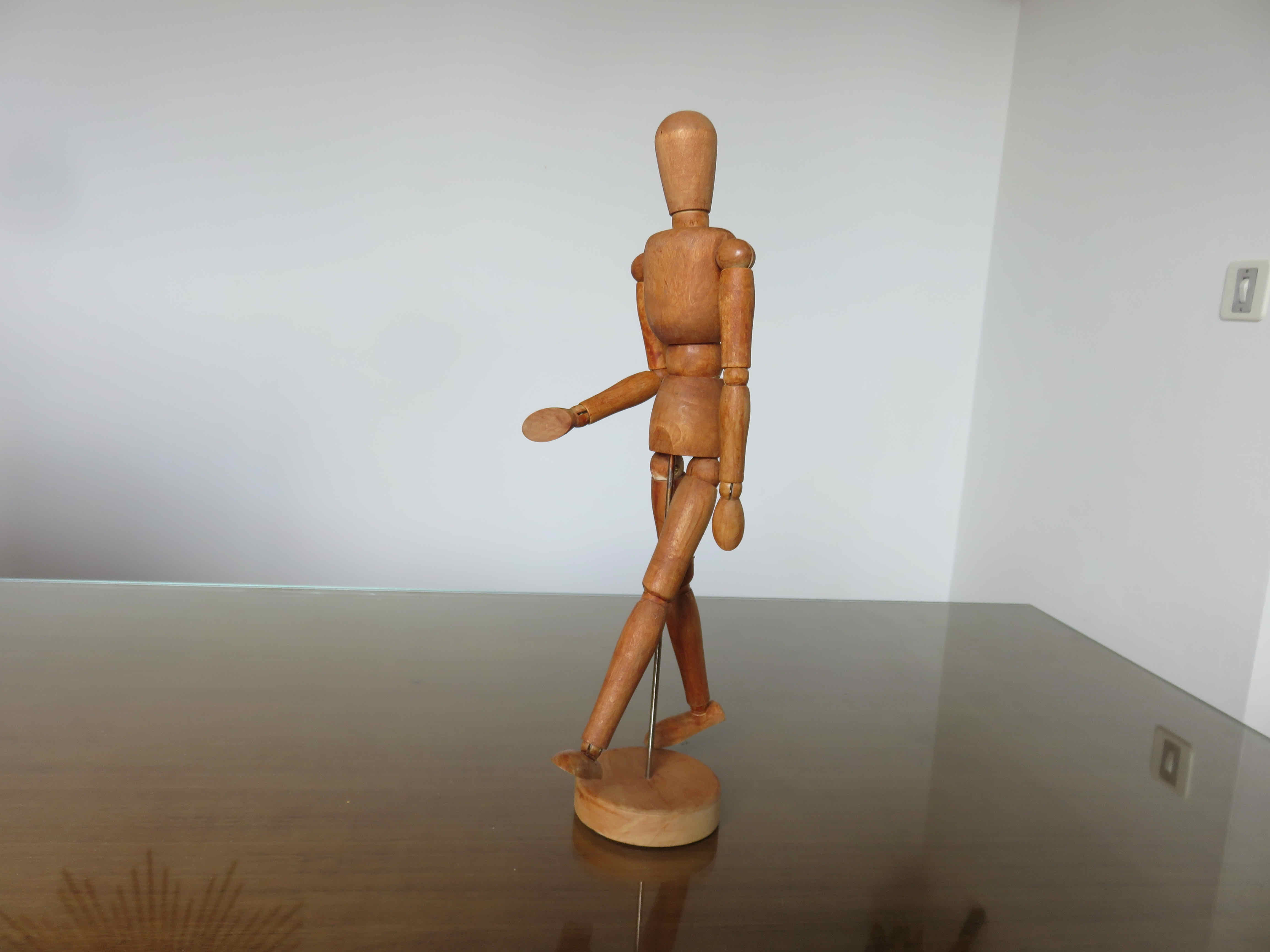 Articulated wooden mannequin 60s