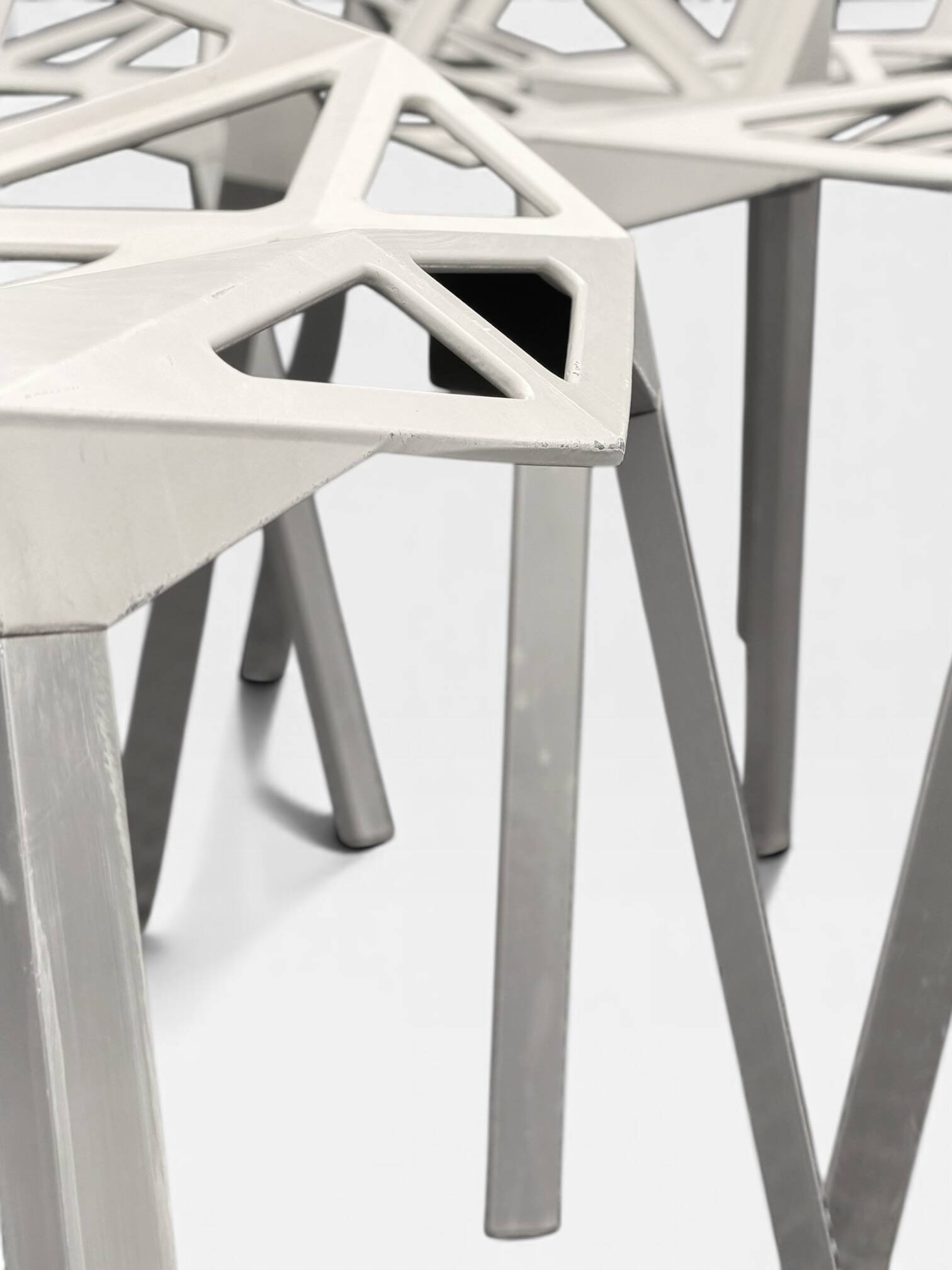 Lot de chaises Chair One Magis empilables – Konstantin Grcic