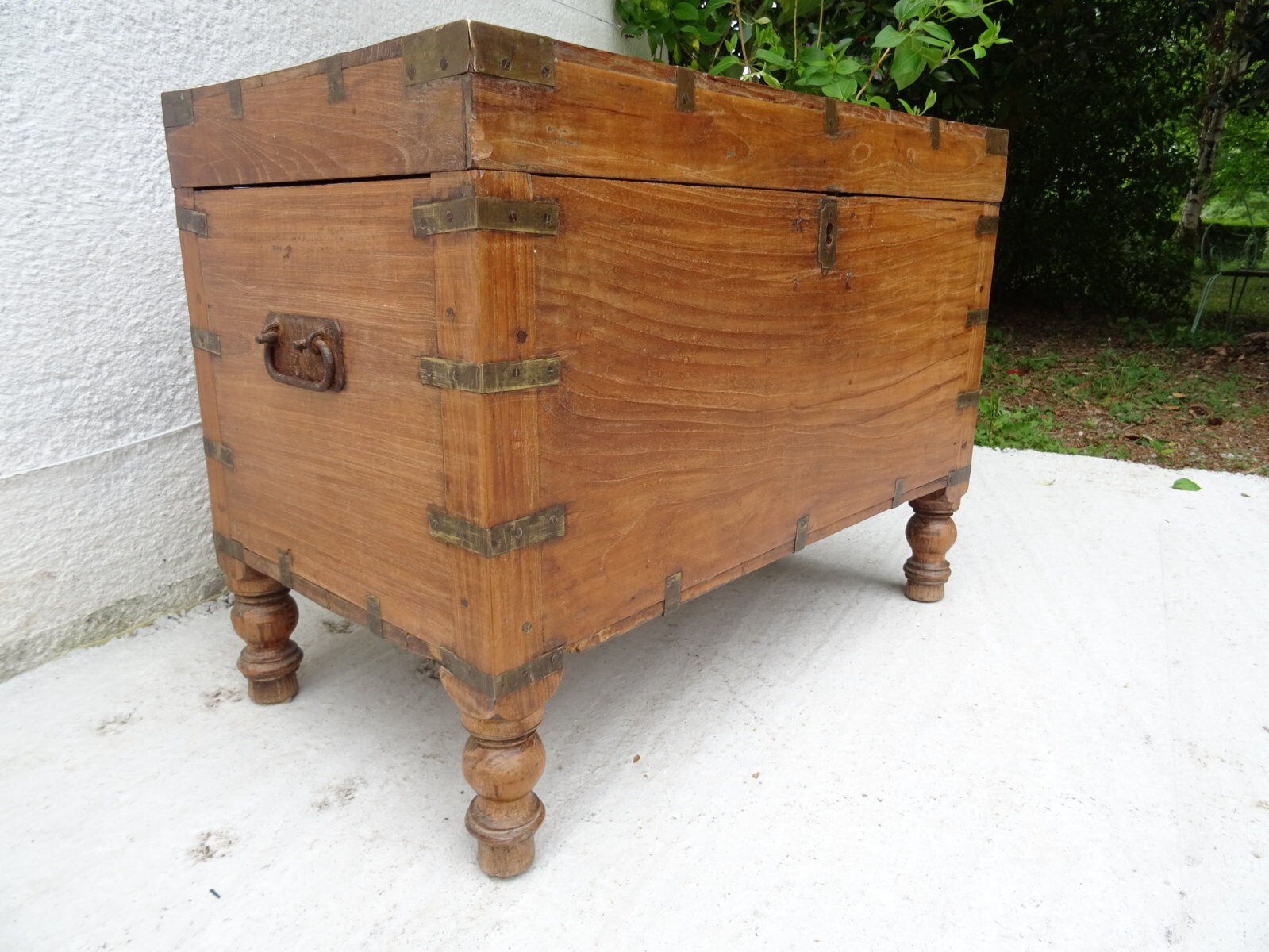 Naval officer chest in camphor