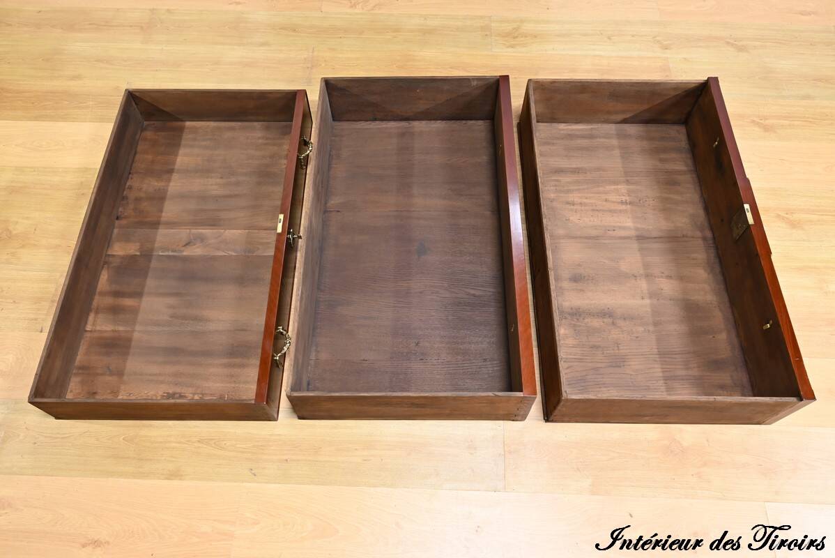 Rare mahogany commode, Louis XVI period – 2nd half of the 18th century.