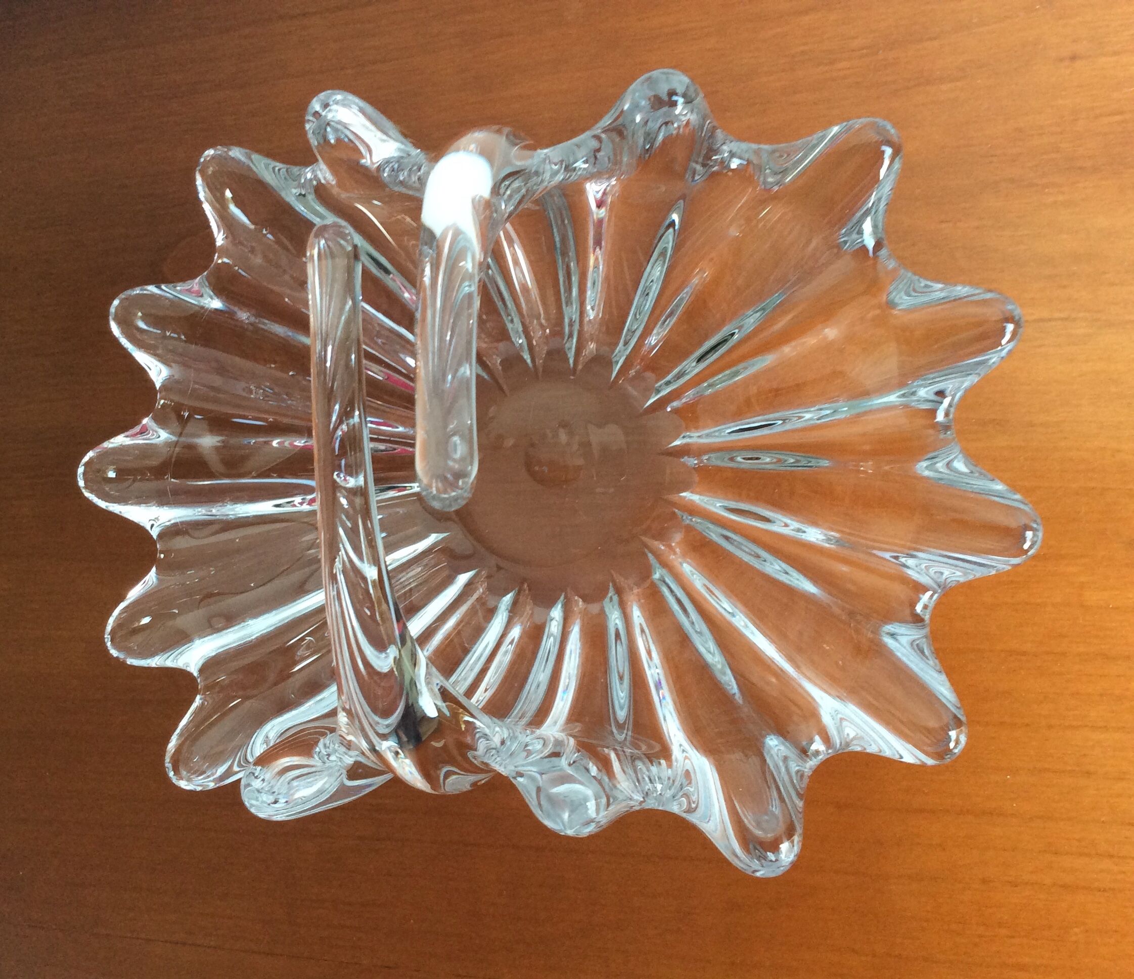 Empty molded crystal pocket basket shape