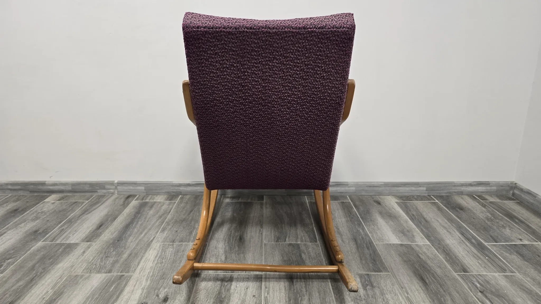 Chaise berçante de Ton