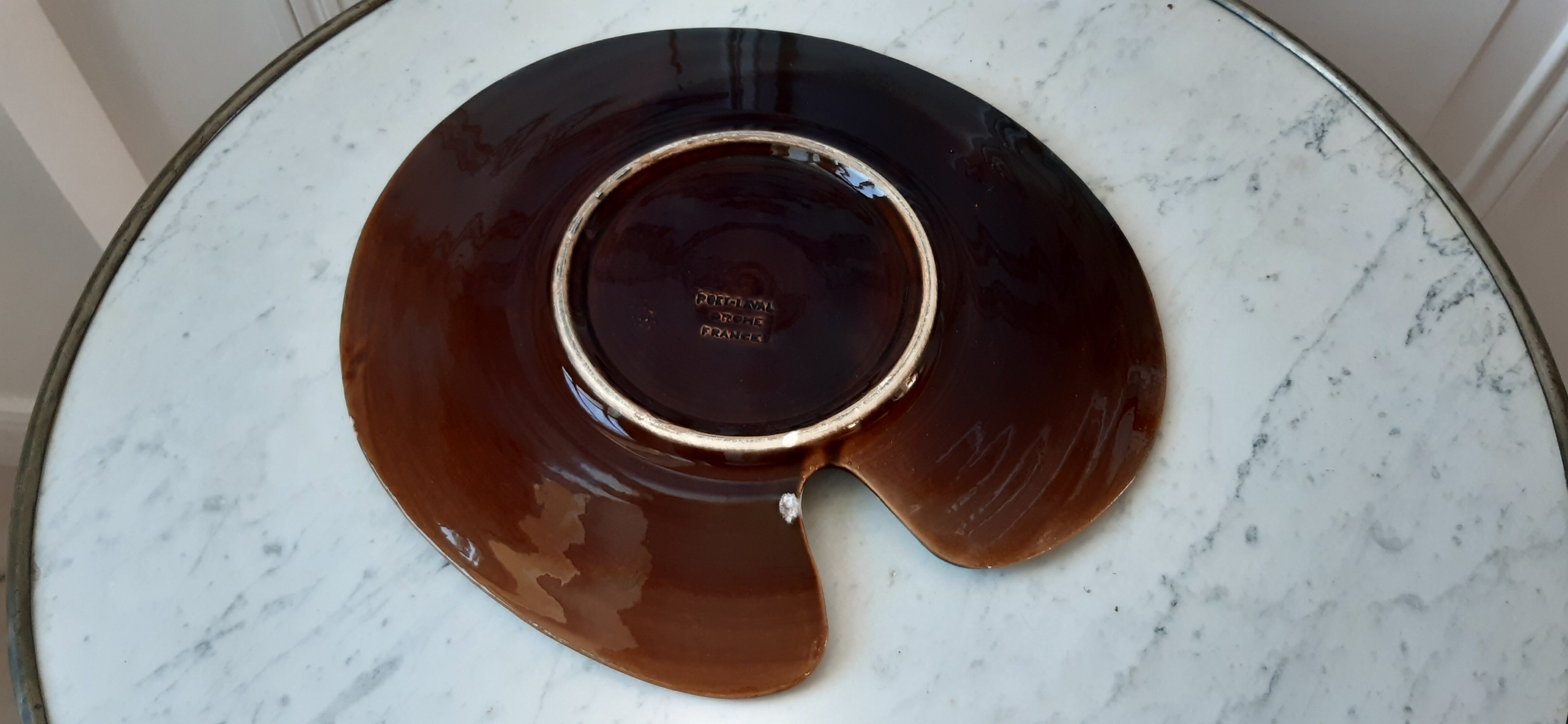 Ceramic pallet shaped dish Poët Laval Drôme 60s-70s