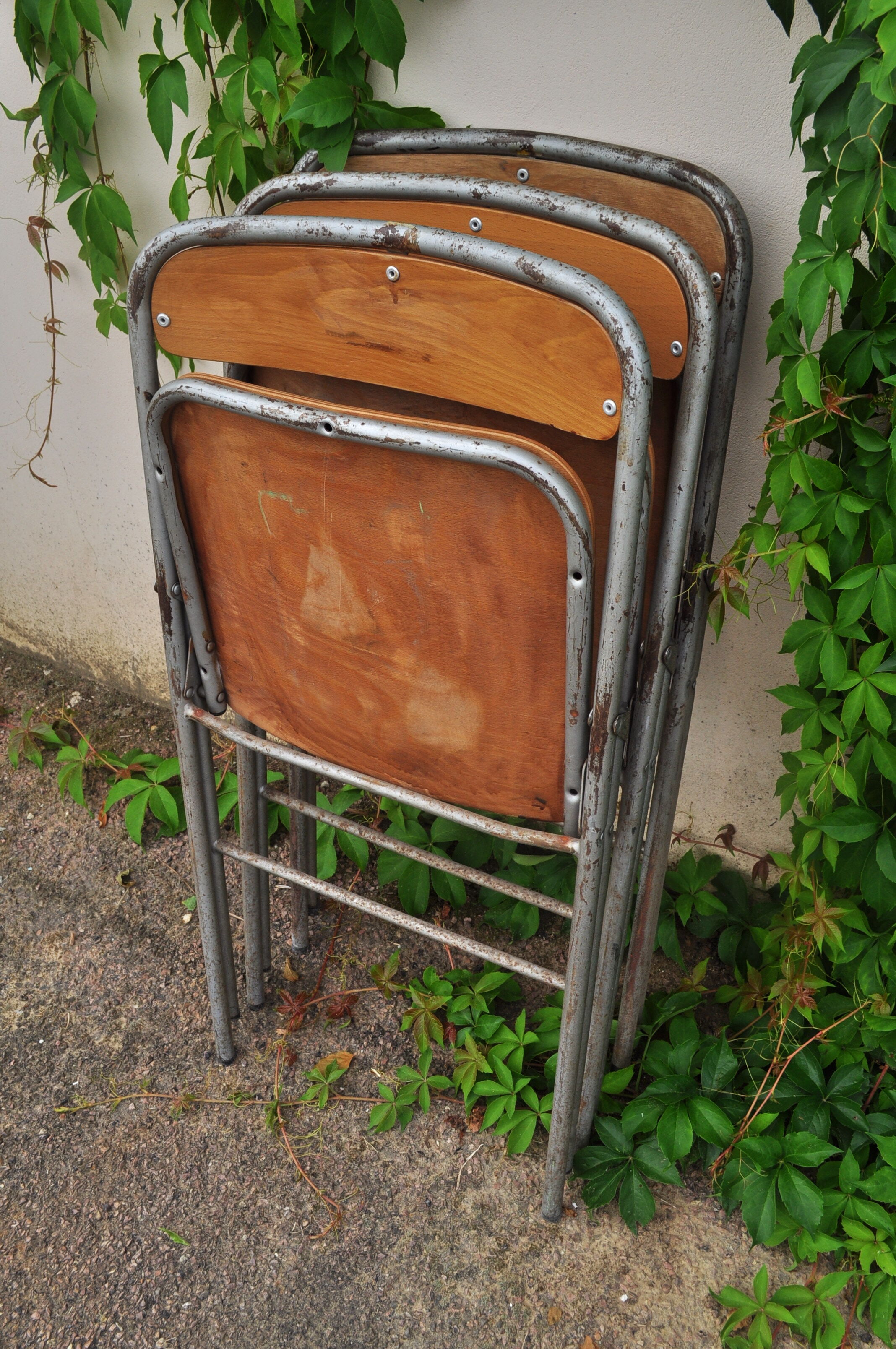 Set of folding chairs