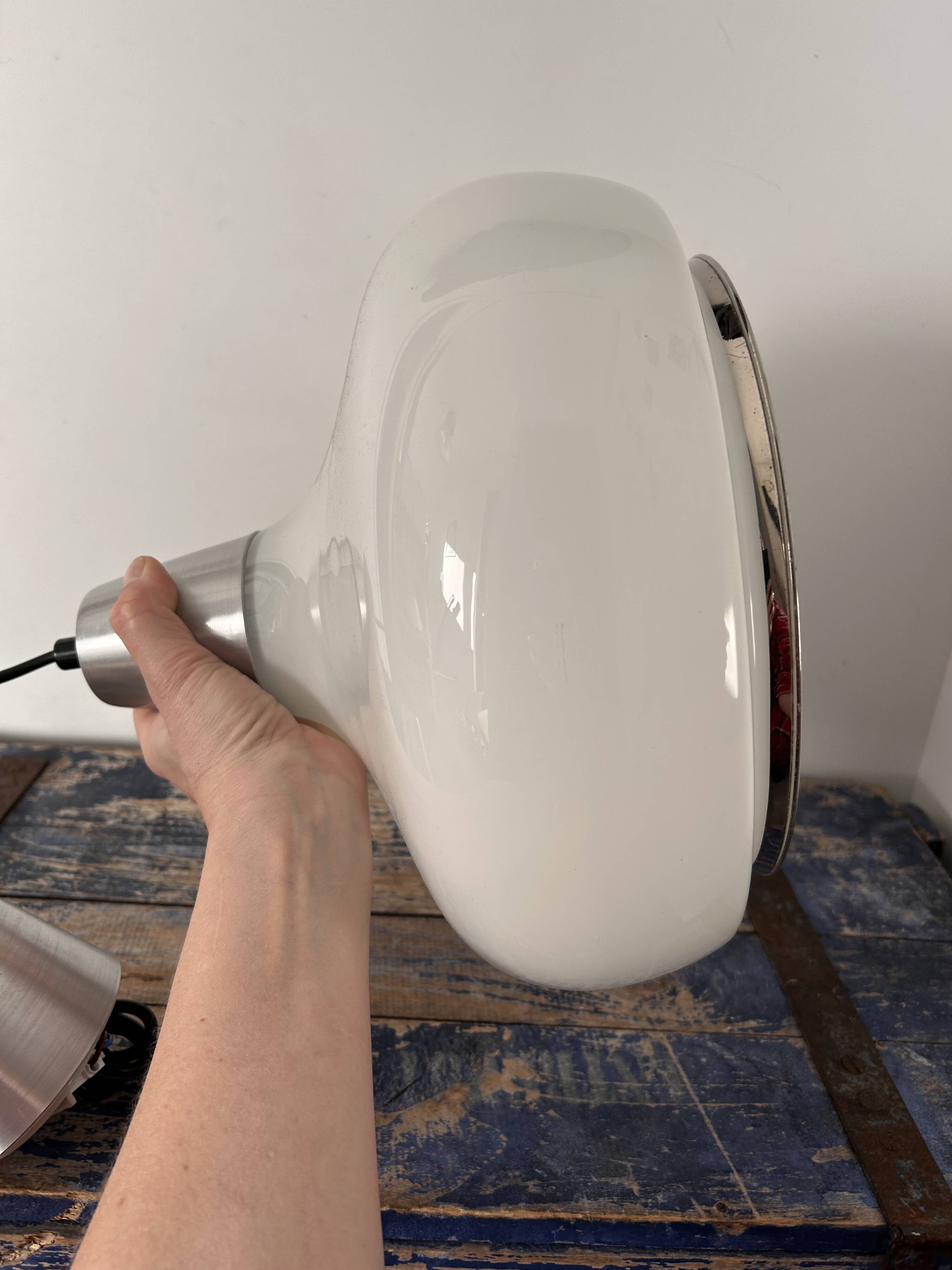 Vintage pendant light in white and silver opaline