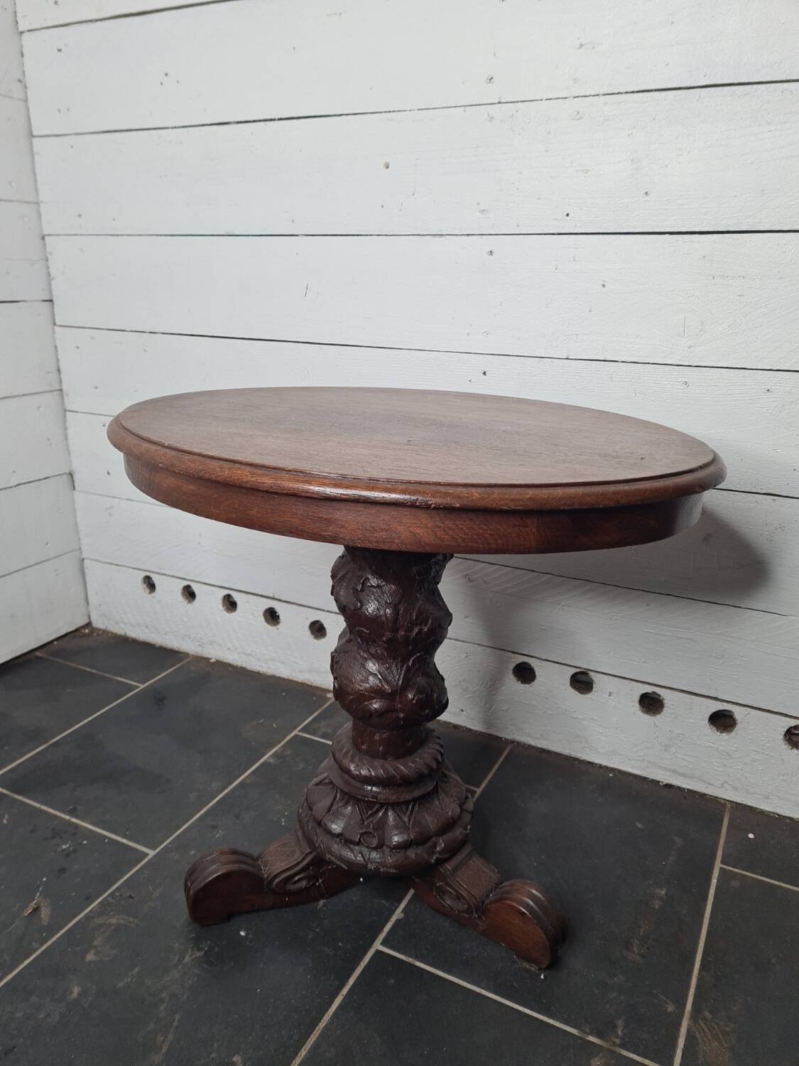 Pedestal table, oak coffee table