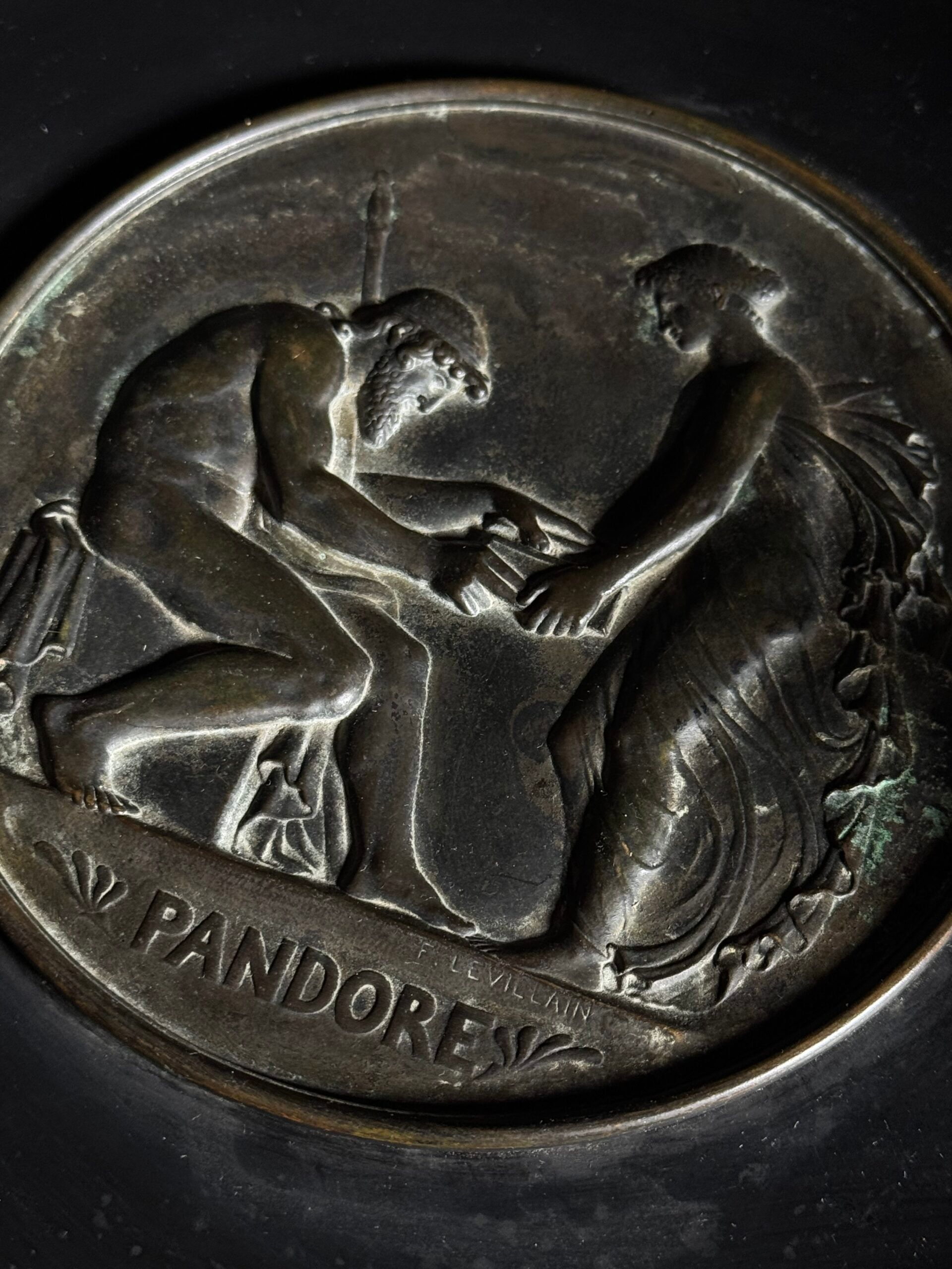 Tazza en bronze du 19ème siècle
