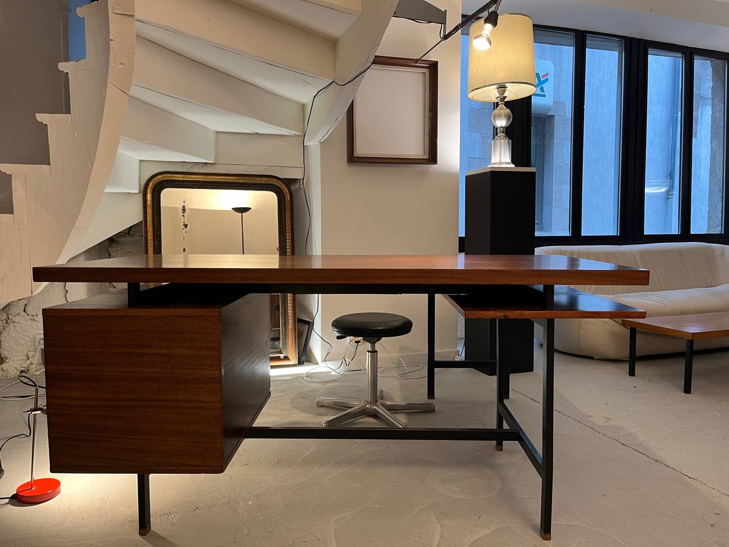 Desk Pierre Guariche