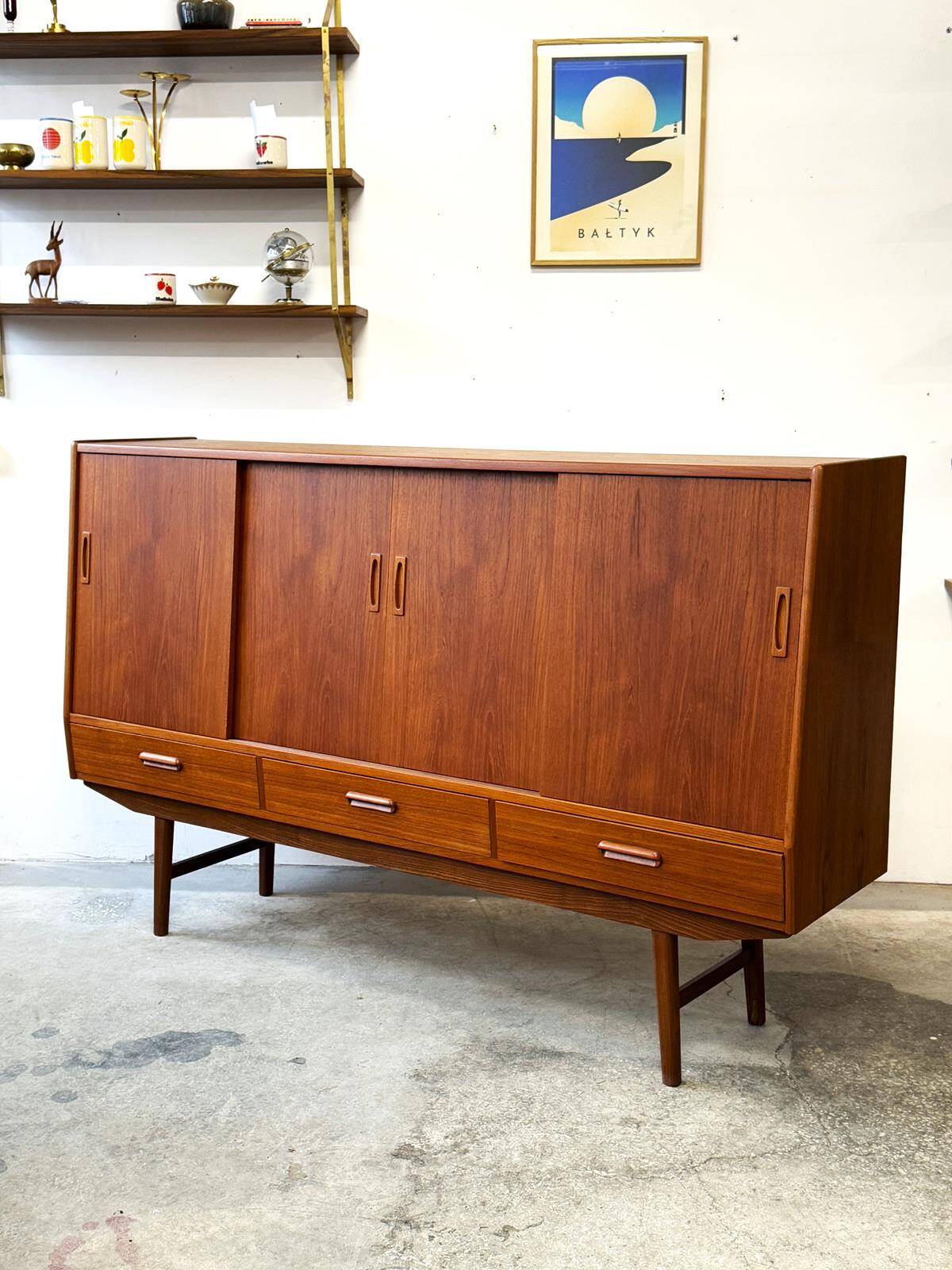 Buffet/commode en teck, Danemark années 60/70, vintage, milieu du siècle moderne