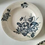 Set of 6 ironstone plates in shades of blue, late 19th to early 20th century.