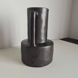Vase moderniste en céramique noire / fabrication artisanale / vintage