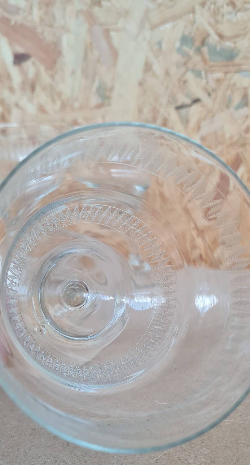 Service of 10 chiseled crystal water glasses