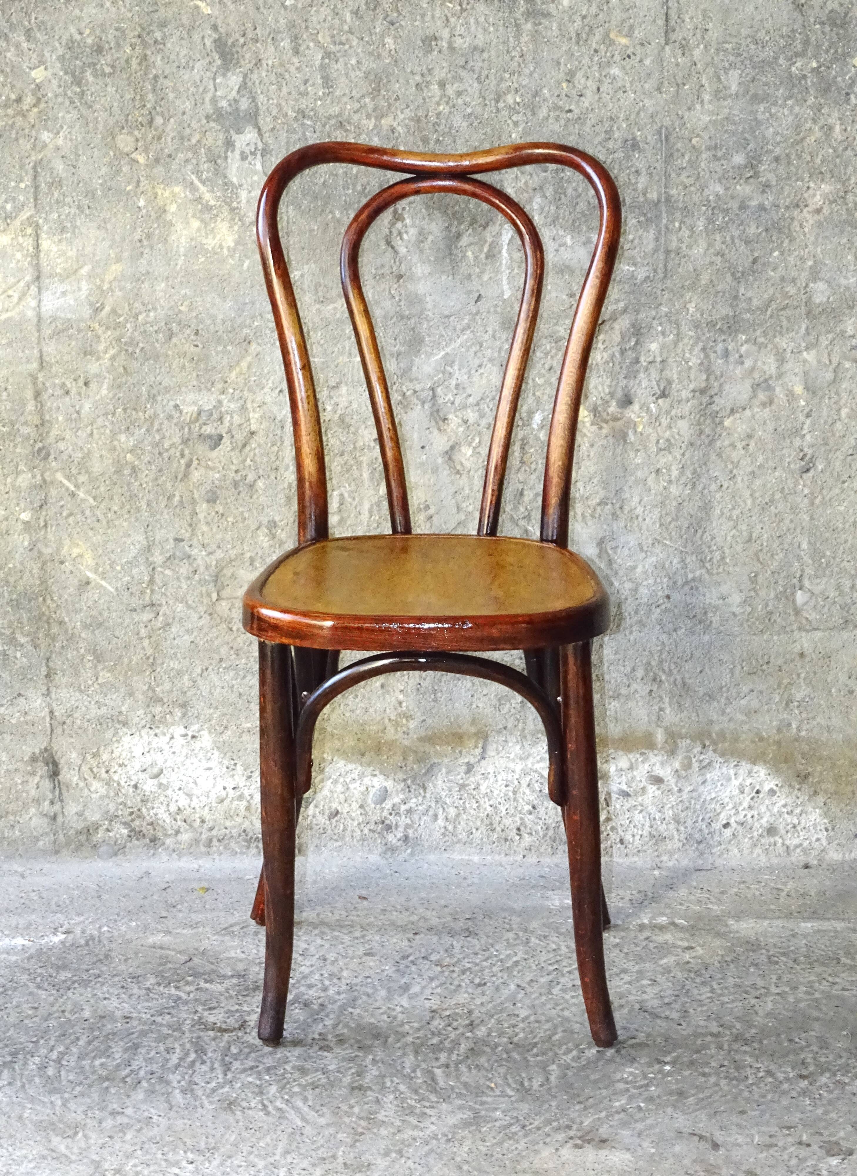 A sitting chair Fischel 1925 wood
