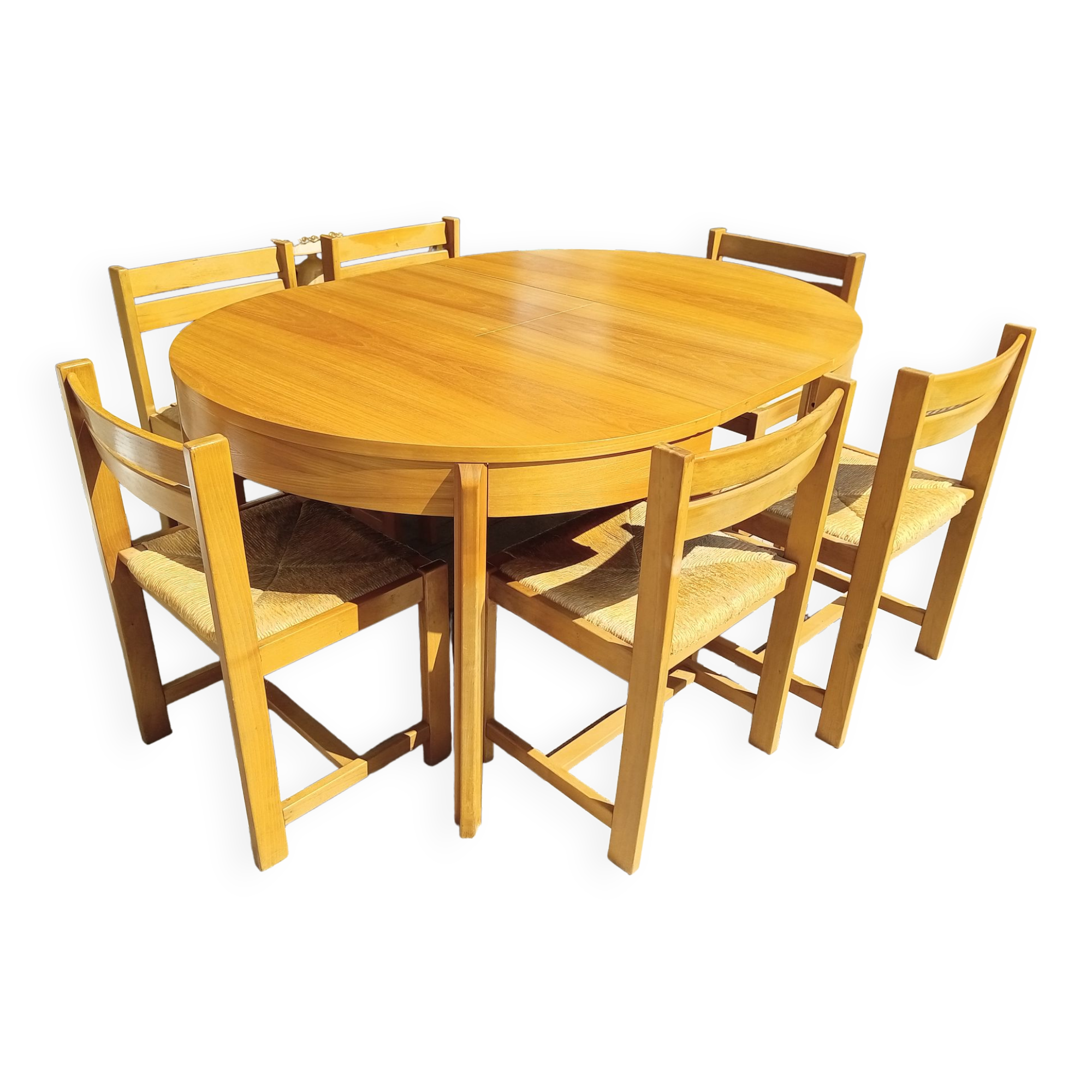 Table and six chairs in elm. Vintage