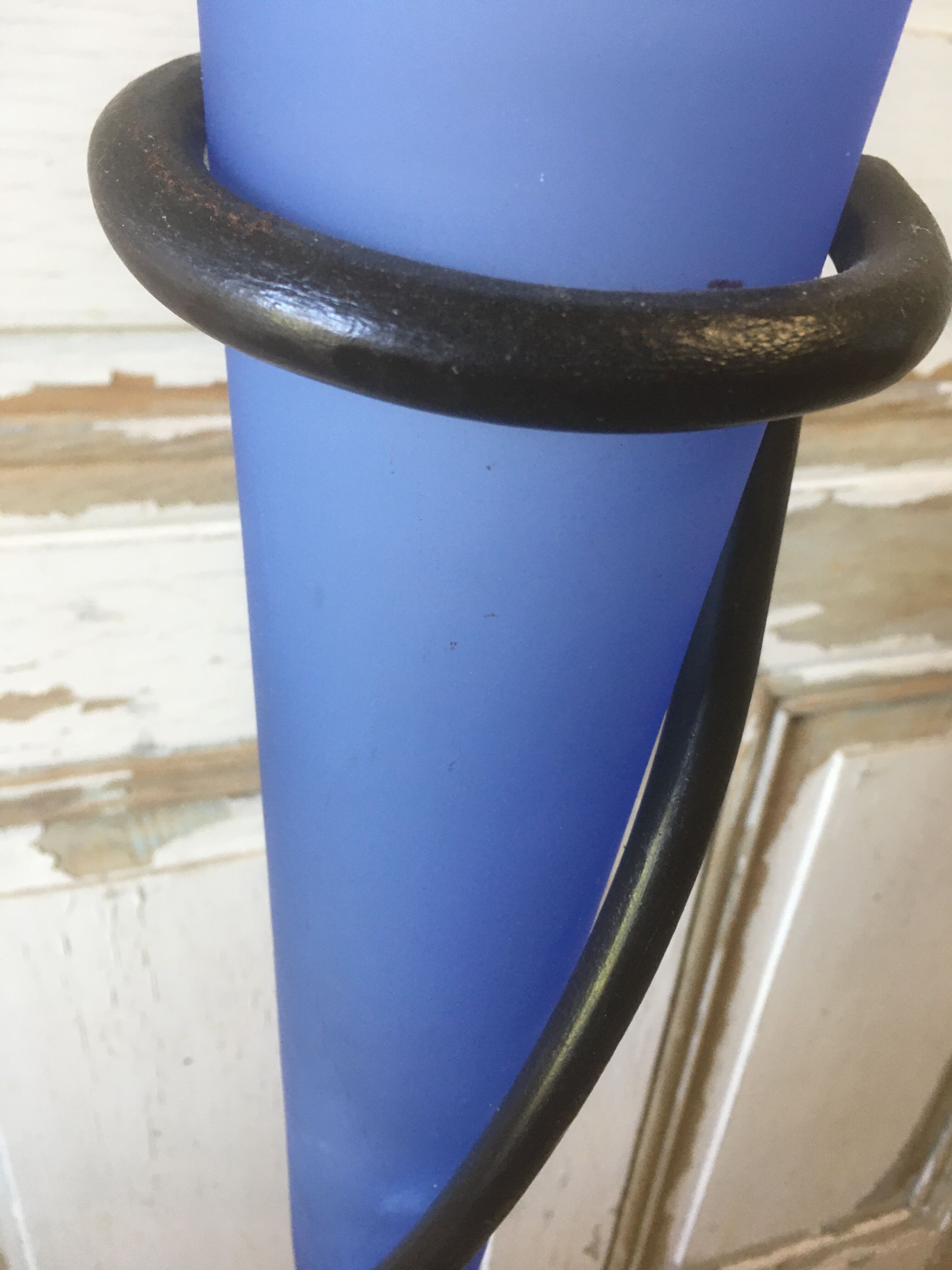 Metal floor vase/soliflore