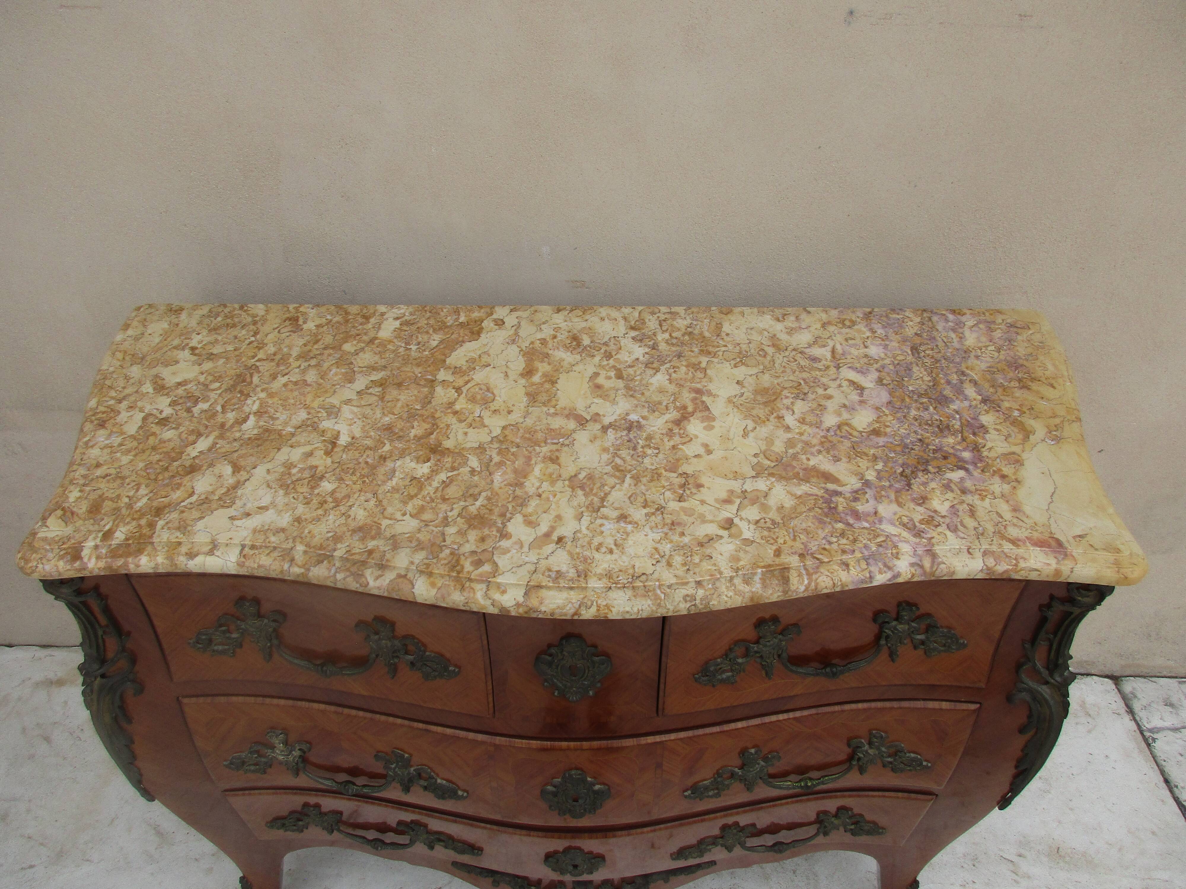 Dresser en marquetry style lLuis XV