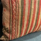 Coussin rose à rayures